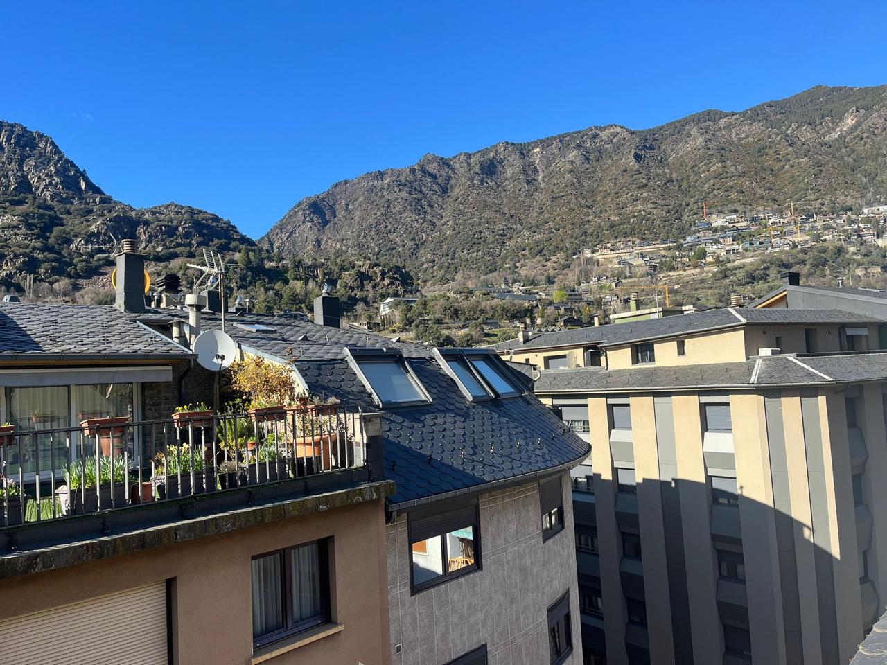 Àtic de lloguer a Andorra la Vella, 5 habitacions, 173 metres