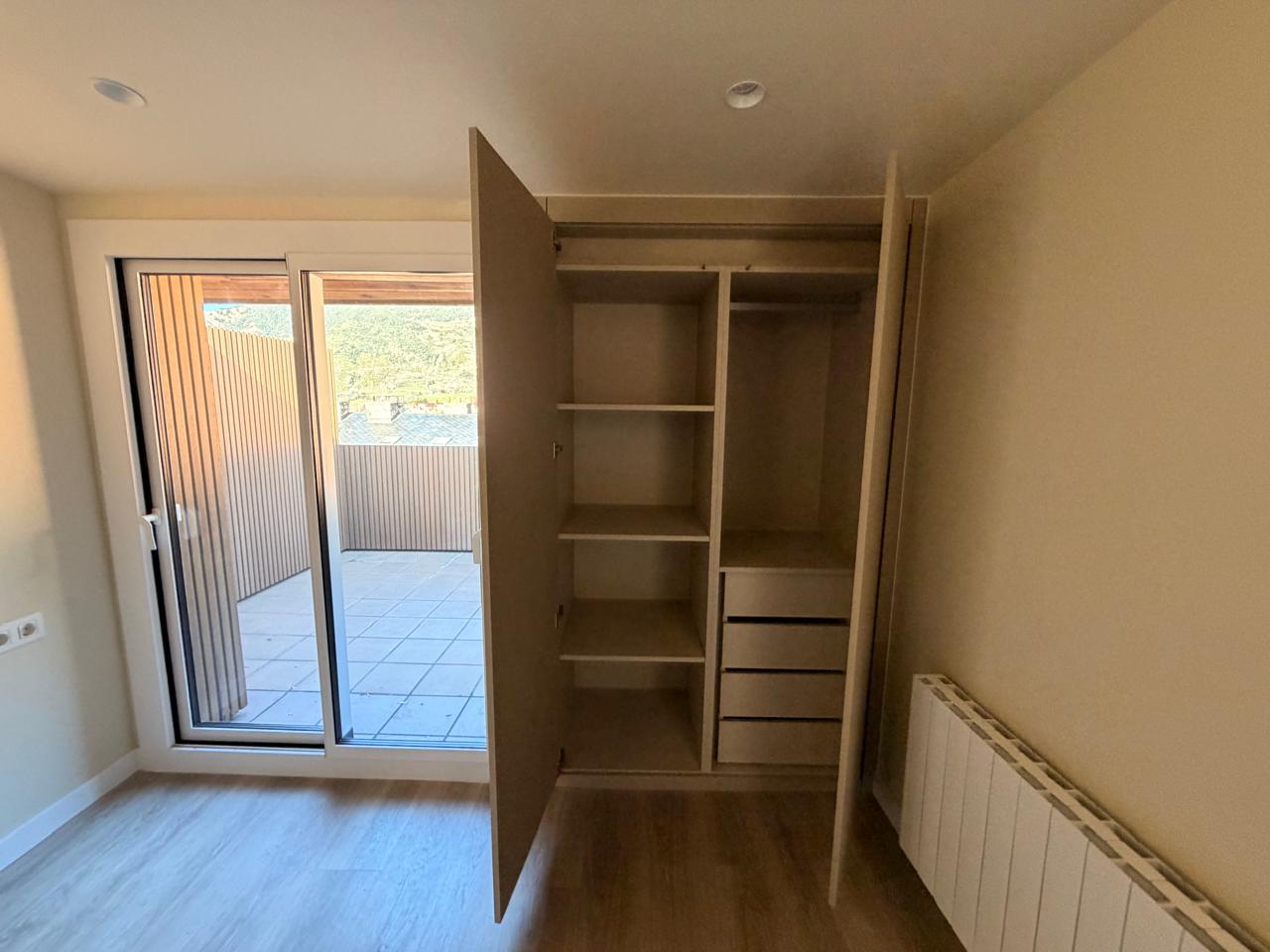 Àtic de lloguer a Encamp, 3 habitacions, 130 metres