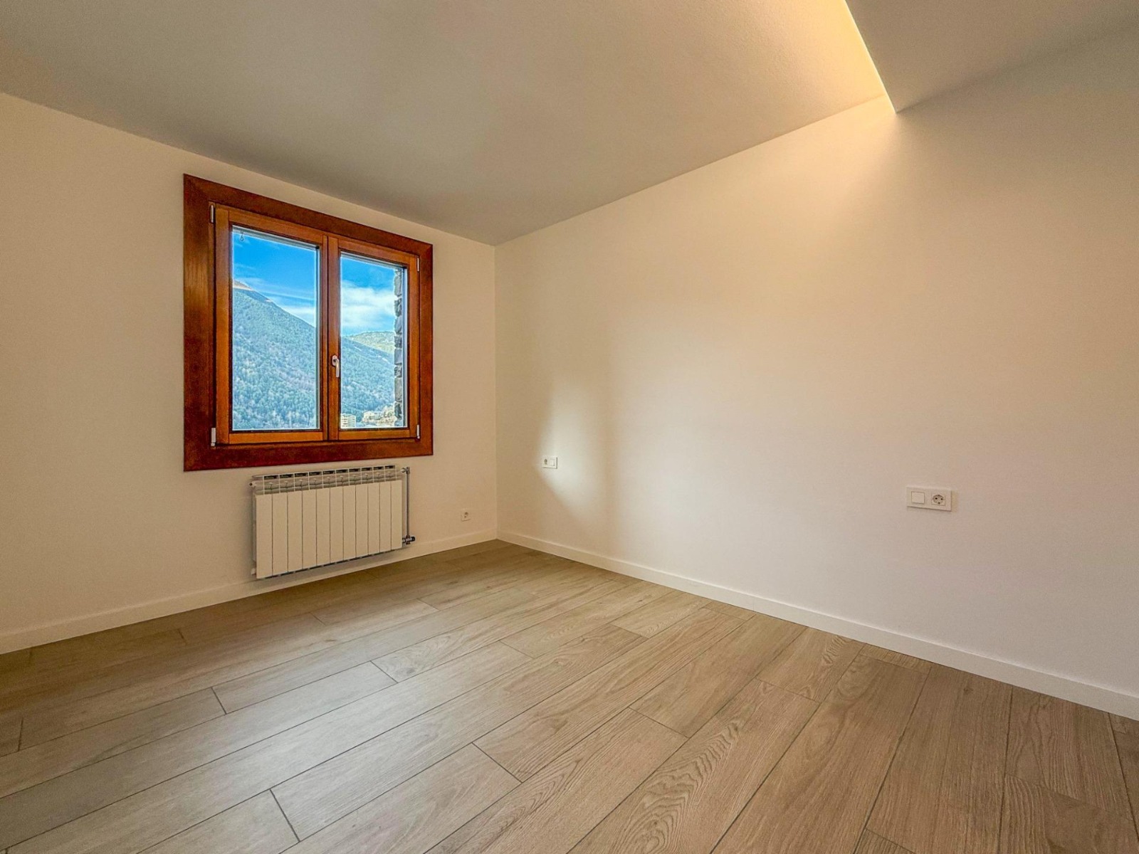 Pis de lloguer a Anyós, 2 habitacions, 104 metres