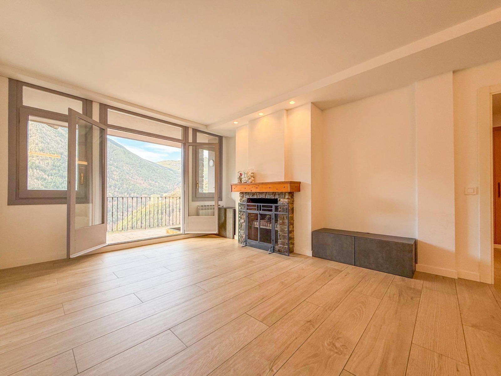 Pis de lloguer a Anyós, 2 habitacions, 104 metres