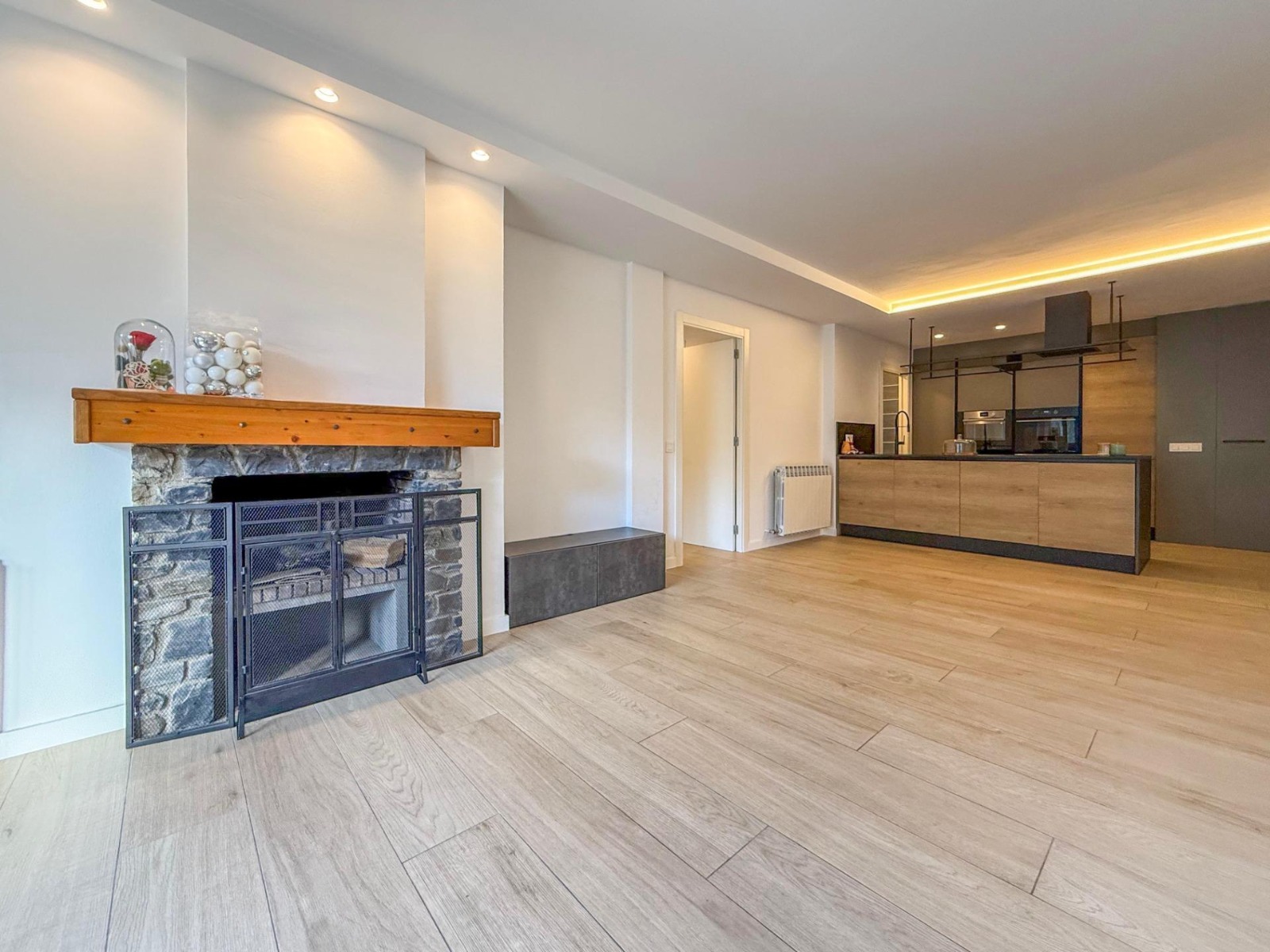 Pis de lloguer a Anyós, 2 habitacions, 104 metres