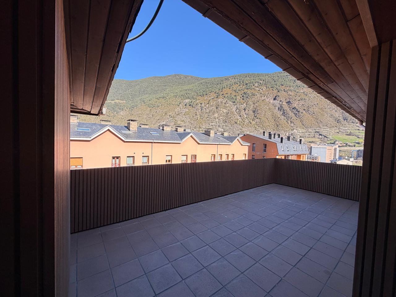 Àtic de lloguer a Encamp, 3 habitacions, 130 metres