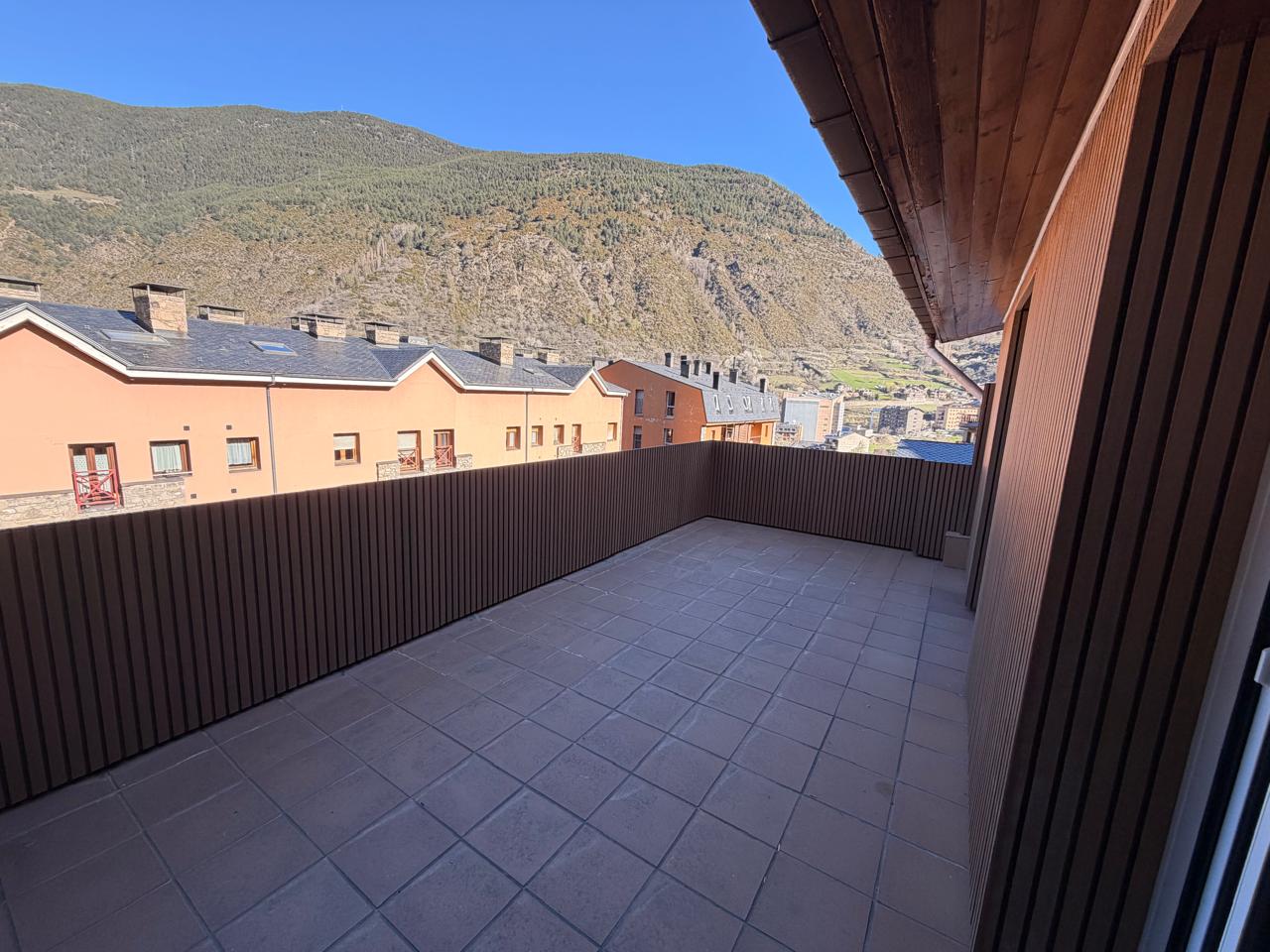 Àtic de lloguer a Encamp, 3 habitacions, 130 metres