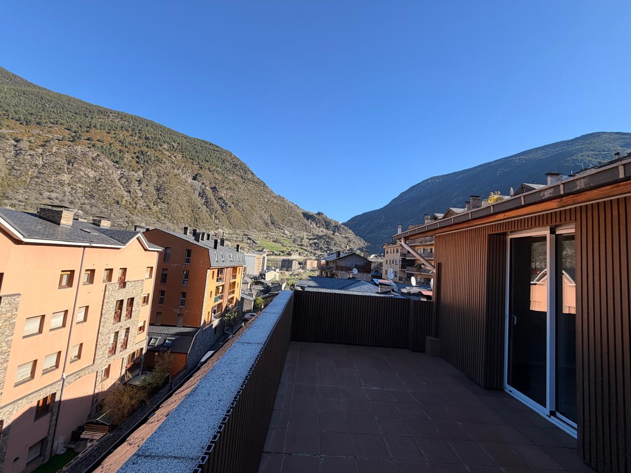 Àtic de lloguer a Encamp, 3 habitacions, 130 metres