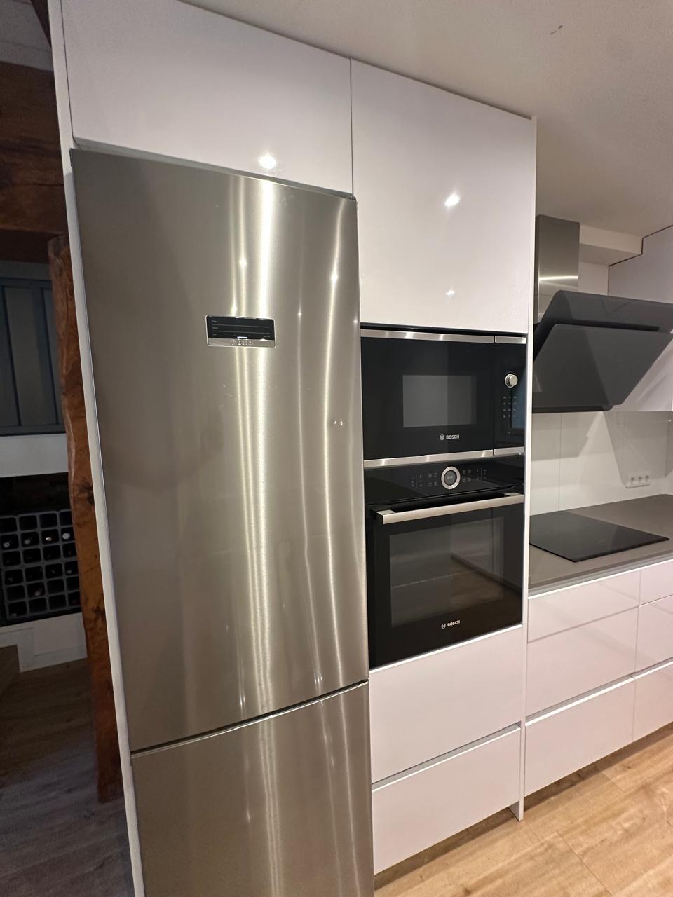 Piso de alquiler en Sispony, 2 habitaciones, 130 metros