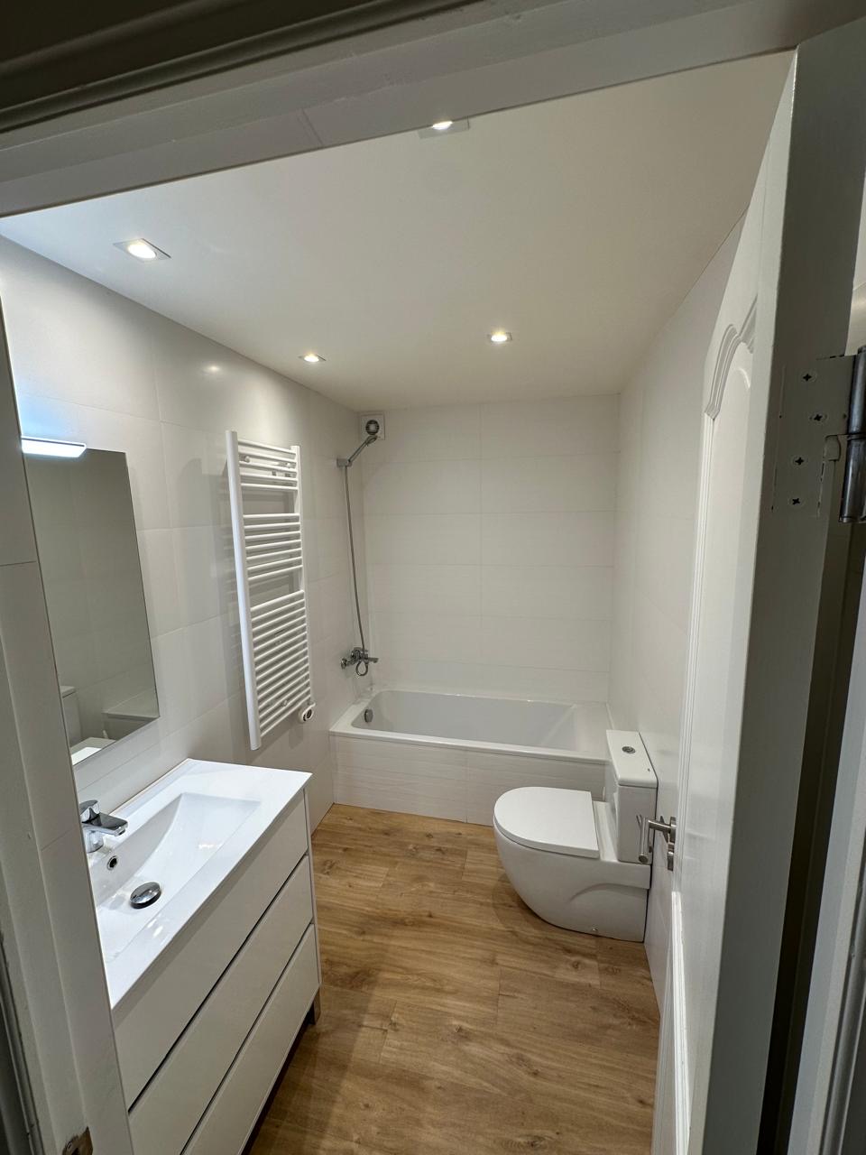 Piso de alquiler en Sispony, 2 habitaciones, 130 metros