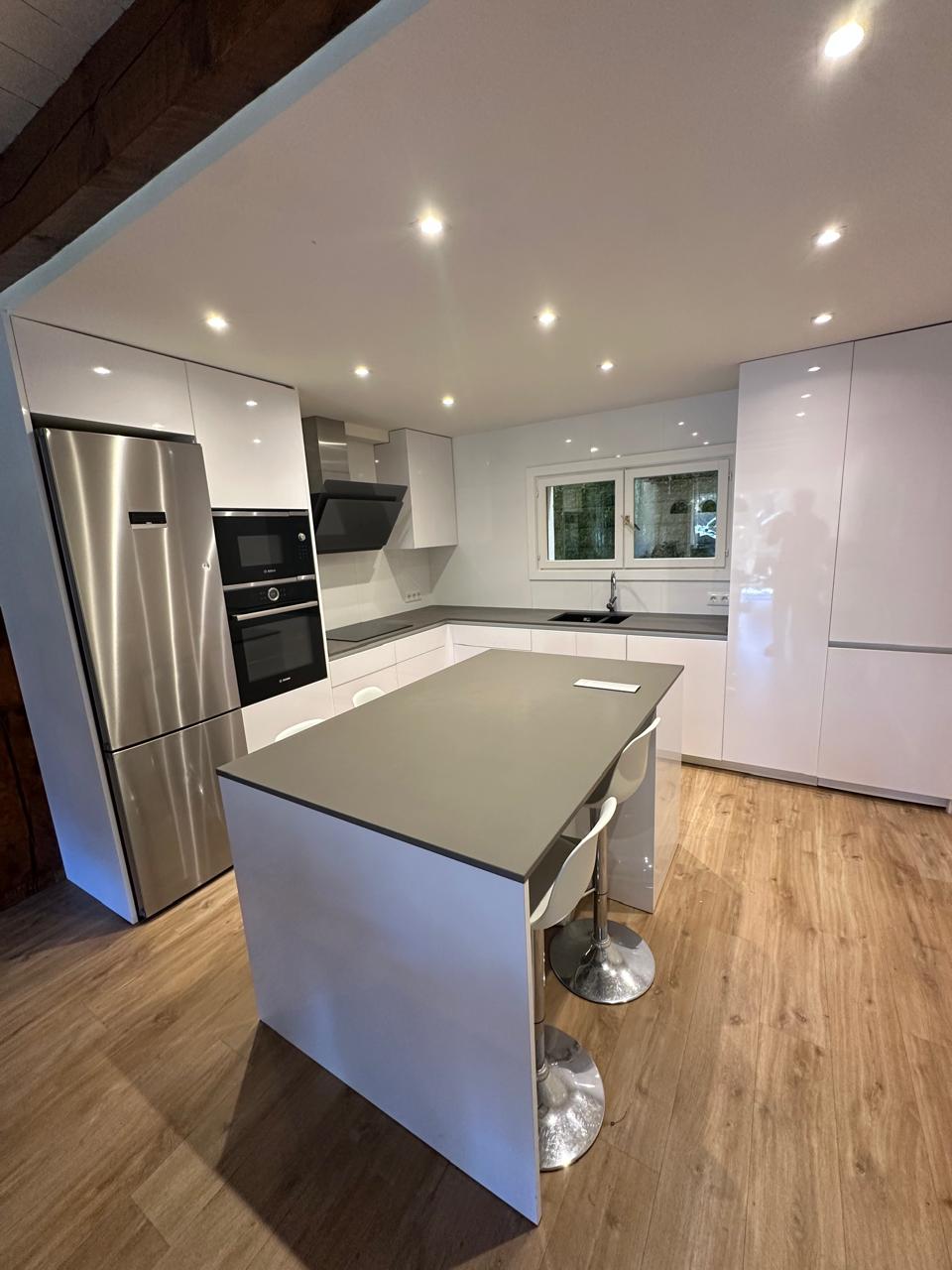 Piso de alquiler en Sispony, 2 habitaciones, 130 metros