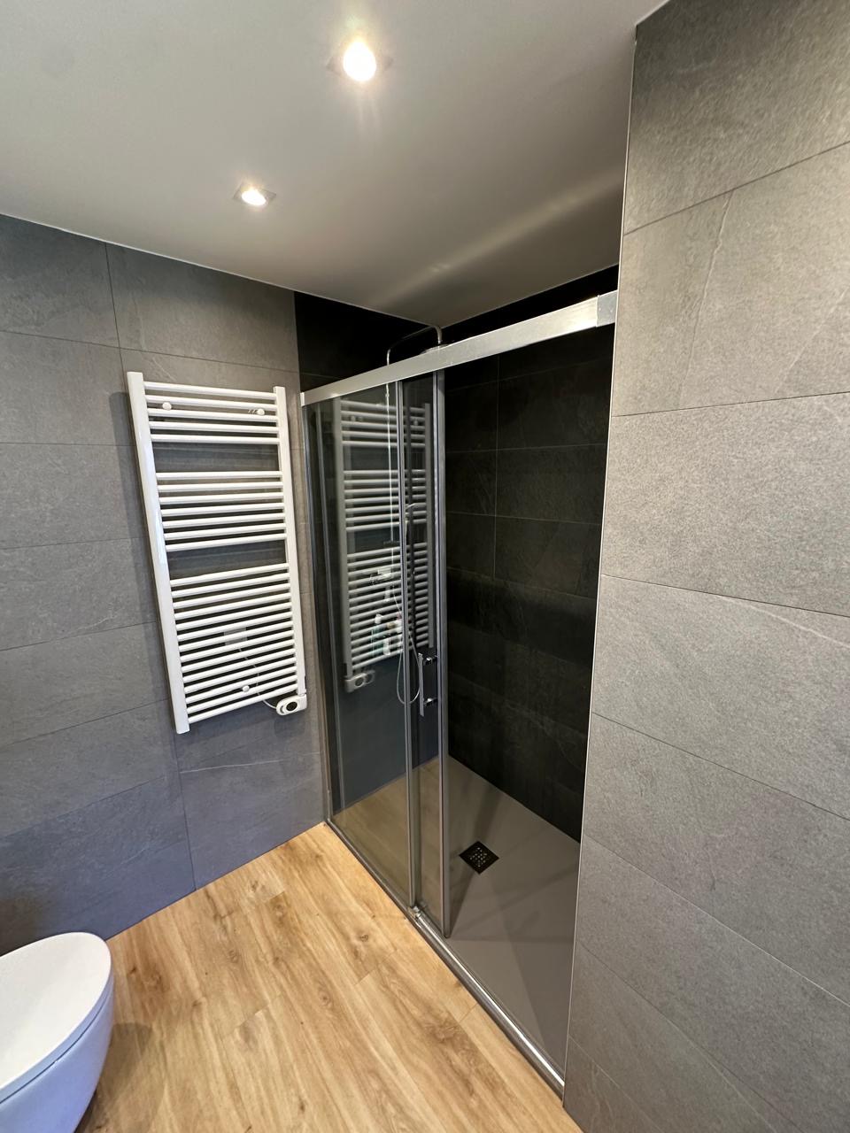 Piso de alquiler en Sispony, 2 habitaciones, 130 metros