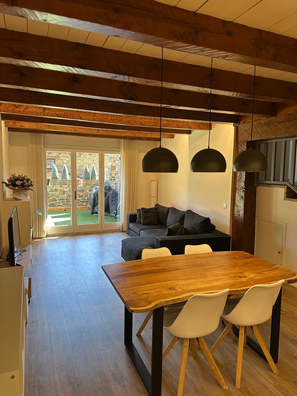 Piso de alquiler en Sispony, 2 habitaciones, 130 metros