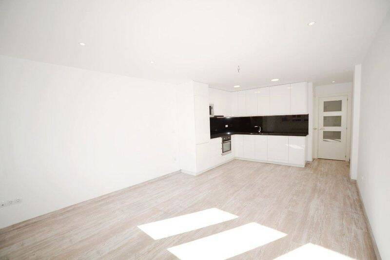Pis de lloguer a Andorra la Vella, 2 habitacions, 79 metres