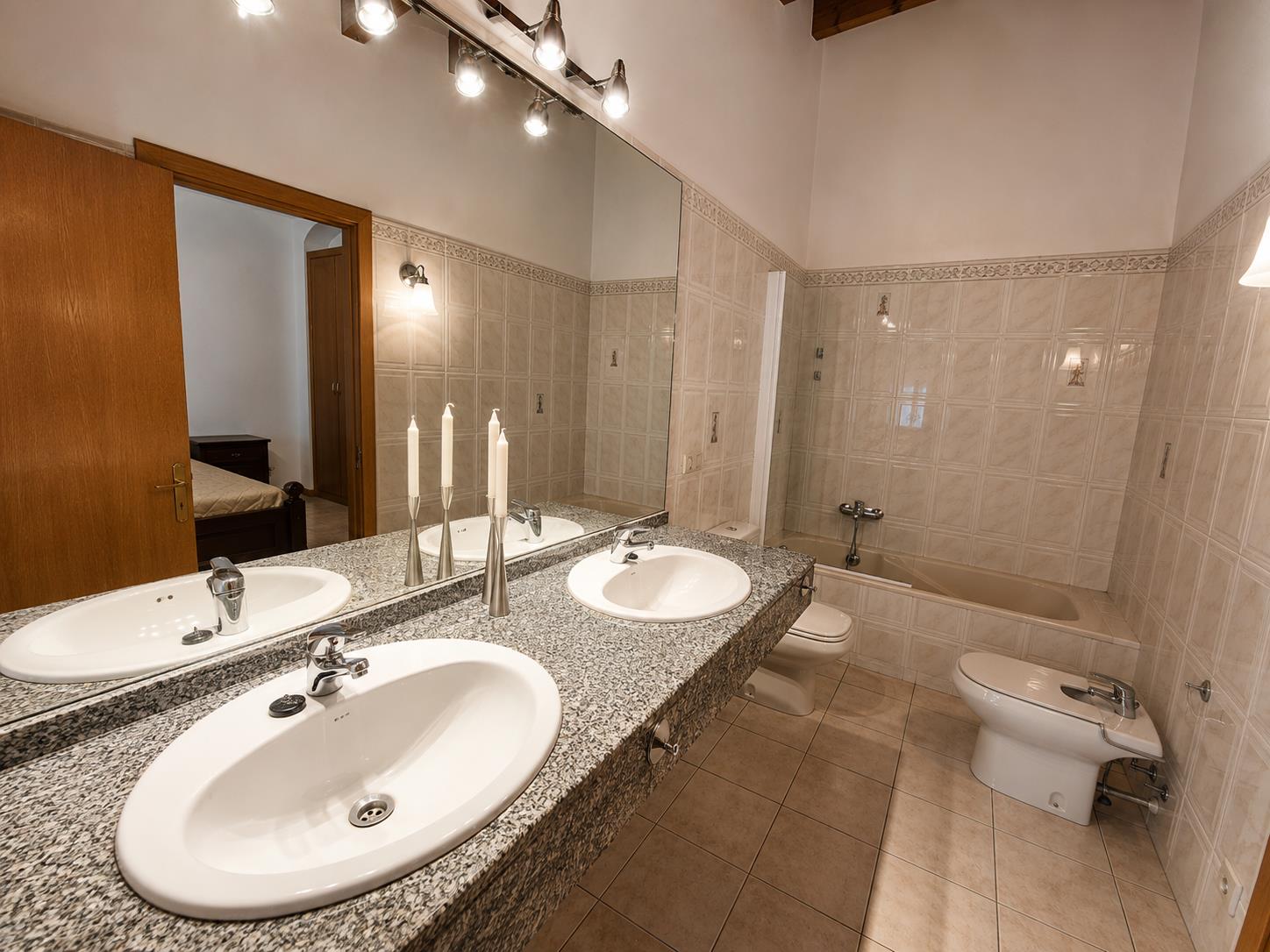 Casa adossada de lloguer a Aixirivall, 3 habitacions