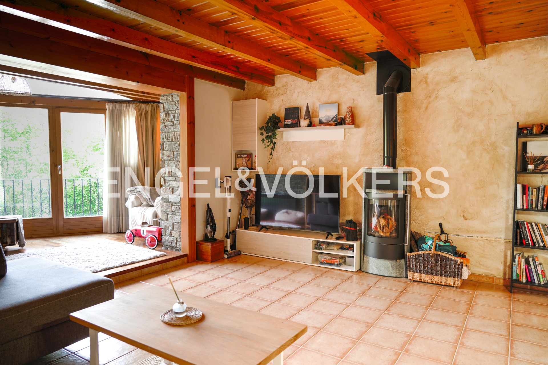 Casa adossada en venda a Ordino, 4 habitacions, 240 metres