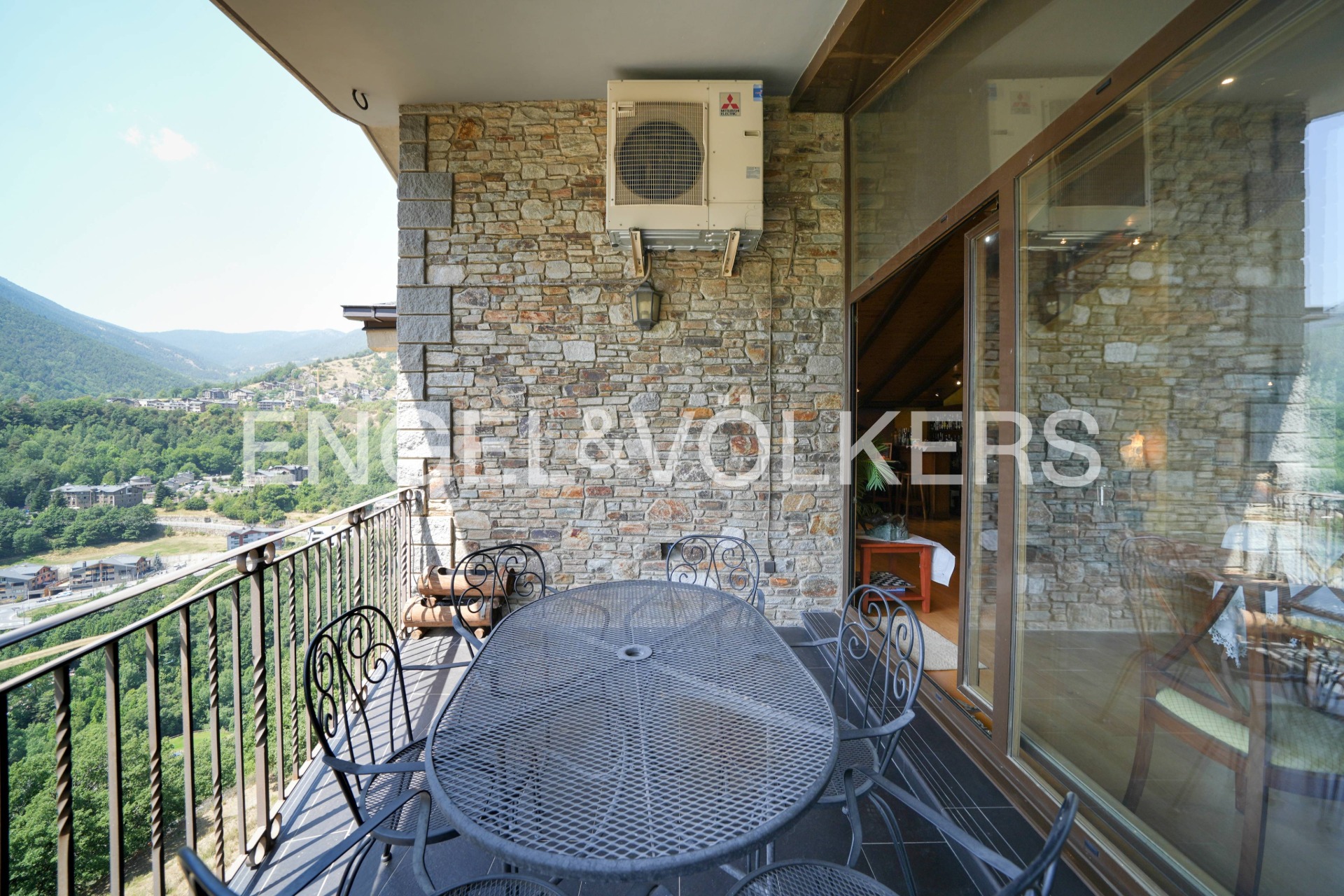 Àtic en venda a Anyós, 3 habitacions, 237 metres