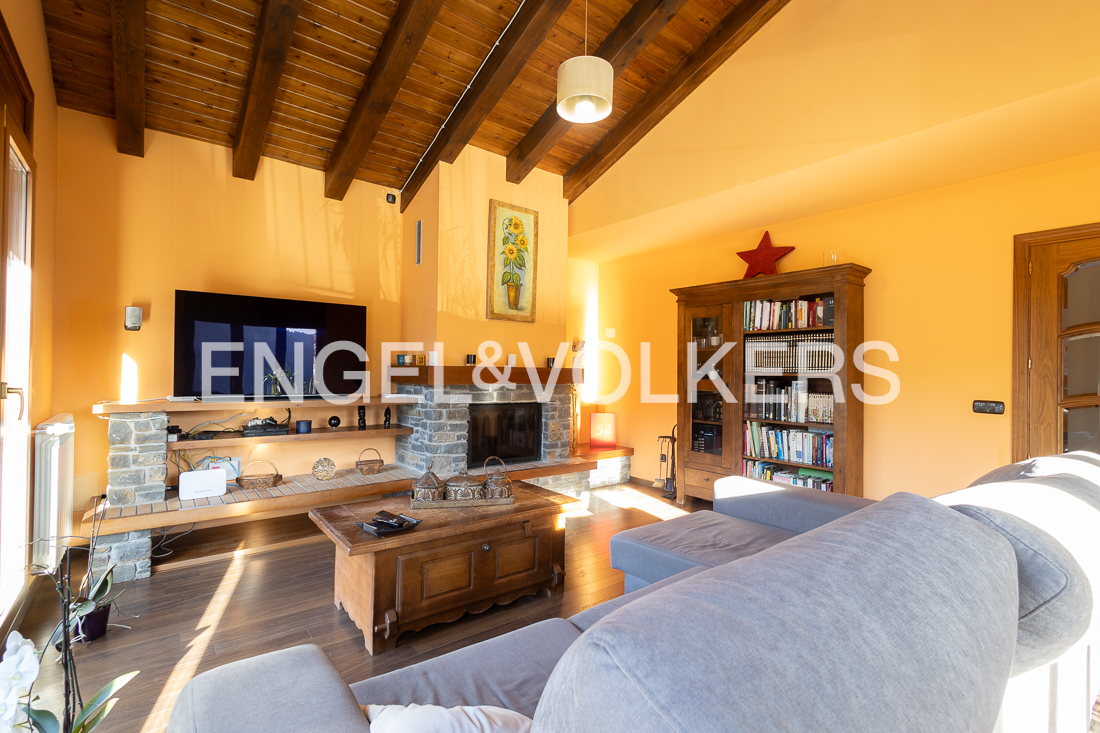 Chalet en venta en L'Aldosa de la Massana, 4 habitaciones, 364 metros