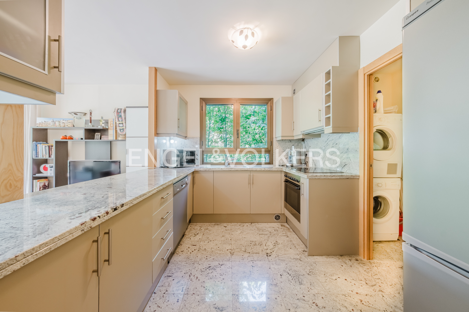 Pis en venda a Anyós, 2 habitacions, 99 metres