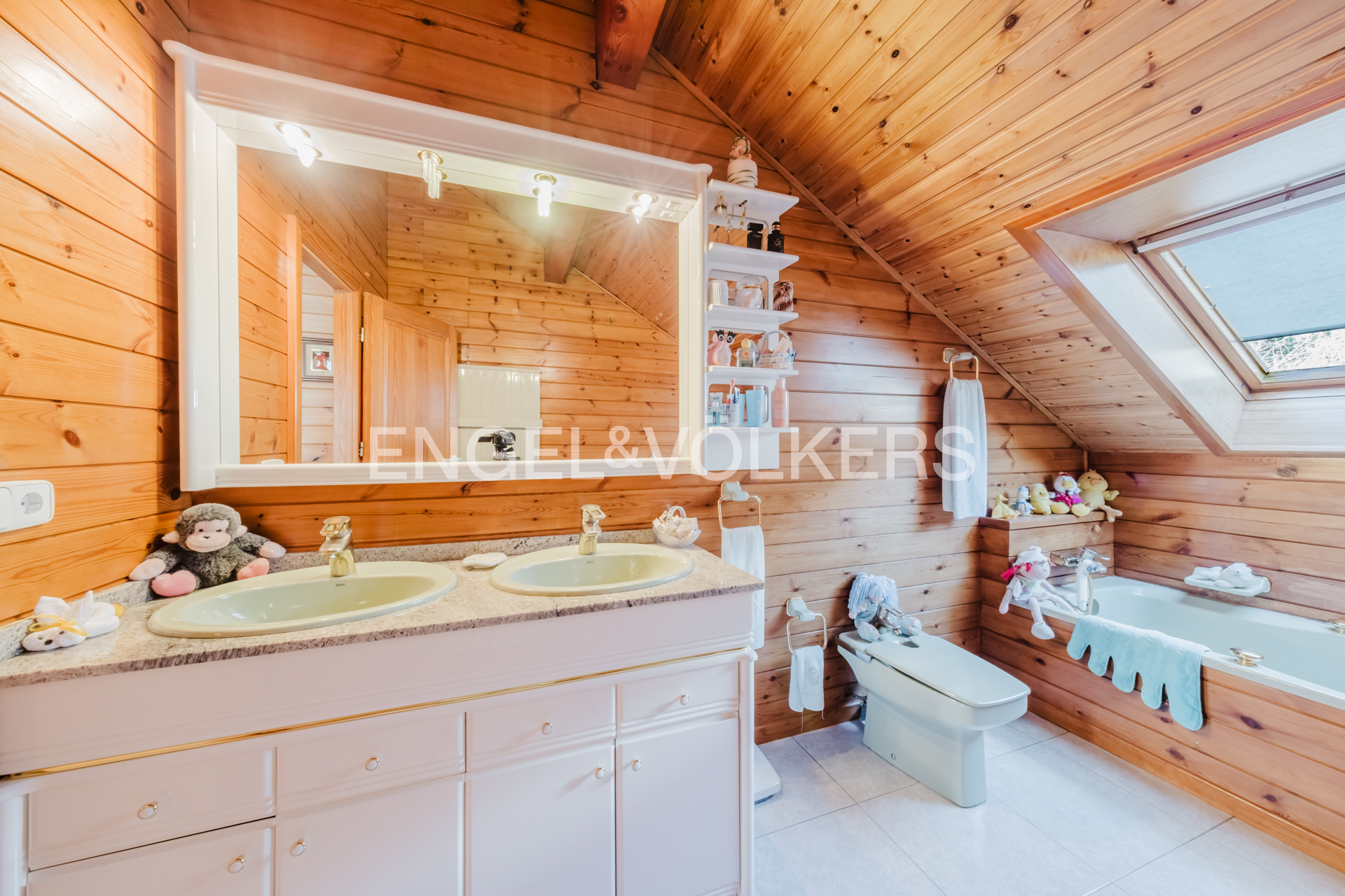 Chalet en venta en Certers, 8 habitaciones, 603 metros