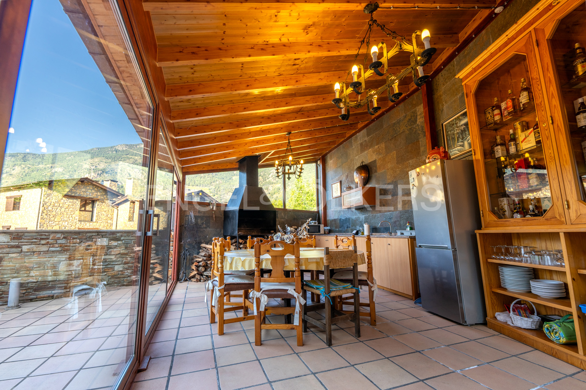 Chalet en venta en Aixirivall, 4 habitaciones, 488 metros