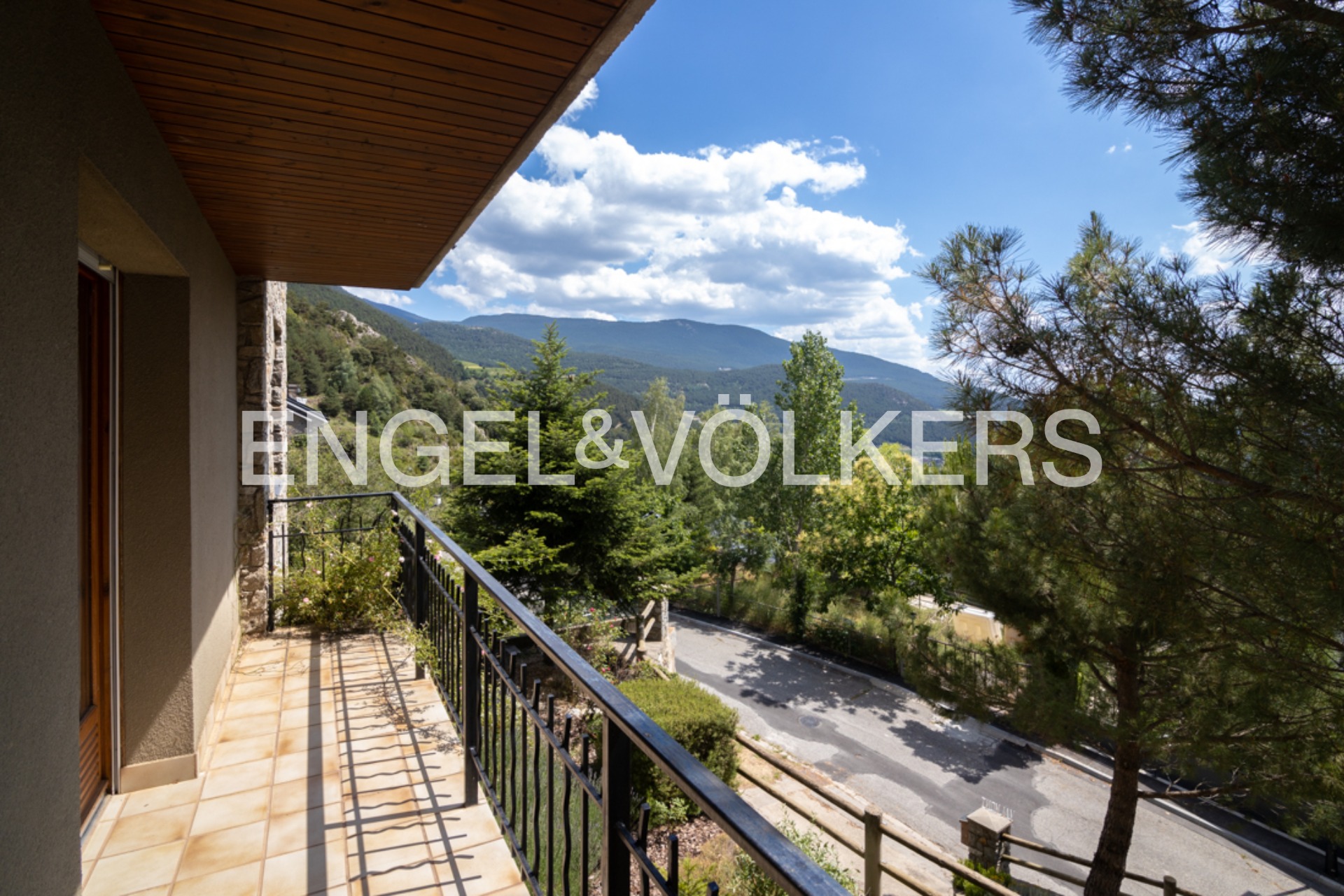 Xalet en venda a Certers, 5 habitacions, 393 metres