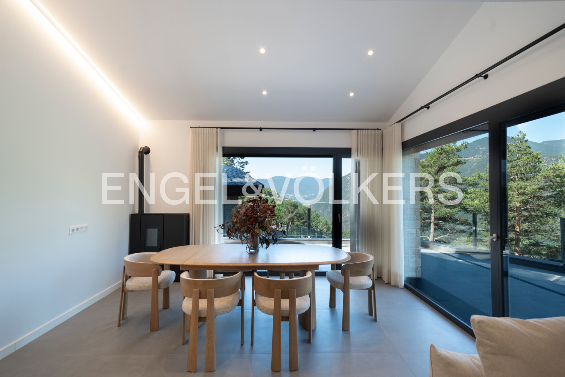 Xalet en venda a Aubinyà, 4 habitacions, 364 metres