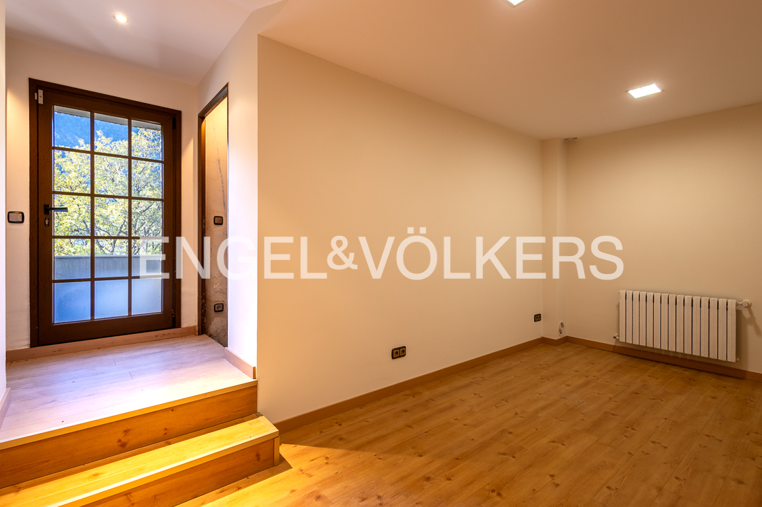 Chalet en venta en Andorra la Vella, 4 habitaciones, 450 metros