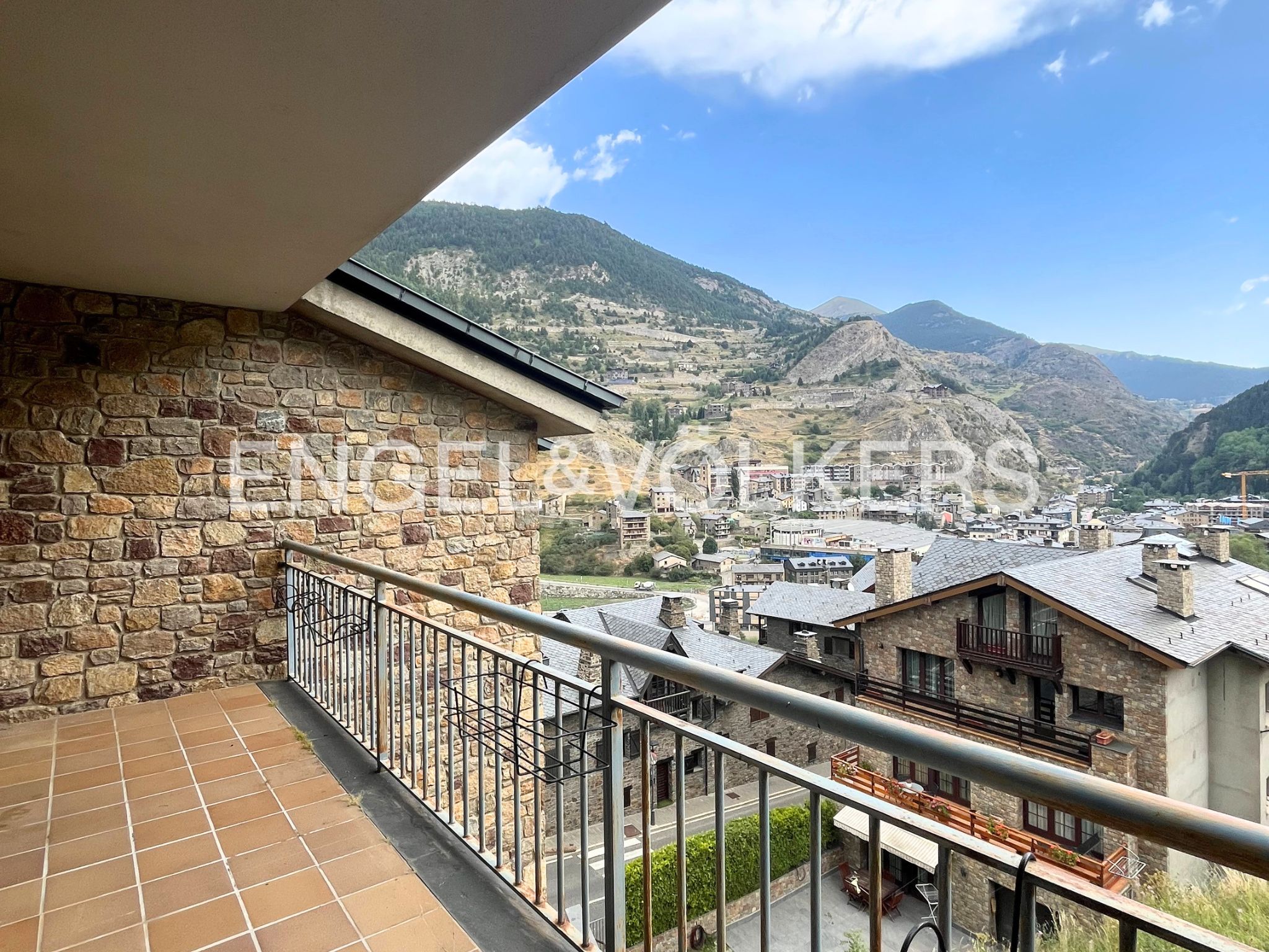 Pis de lloguer a Prats, 3 habitacions, 145 metres