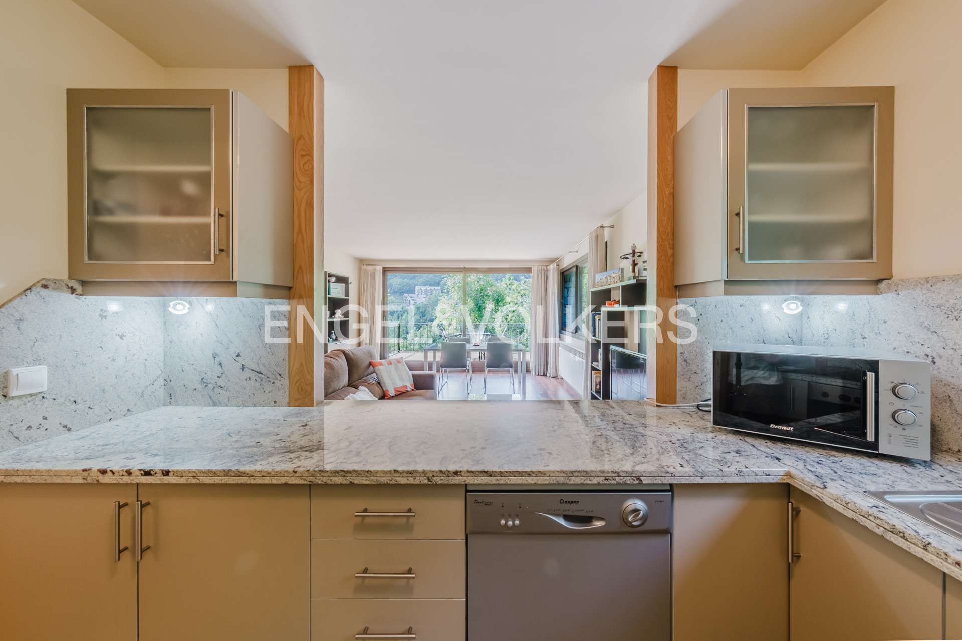 Pis en venda a Anyós, 2 habitacions, 99 metres