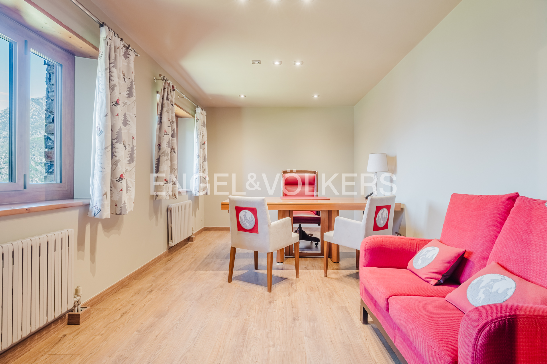 Xalet en venda a Escaldes Engordany, 5 habitacions, 445 metres