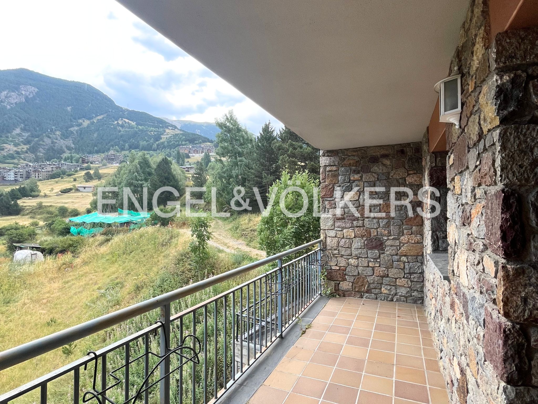 Pis de lloguer a Prats, 3 habitacions, 145 metres
