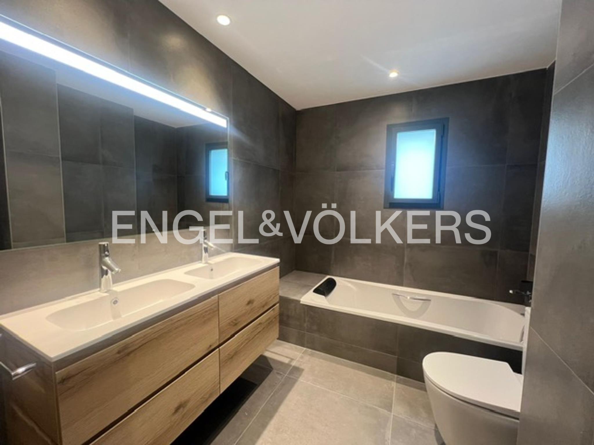 Ático de alquiler en Escaldes Engordany, 4 habitaciones, 180 metros