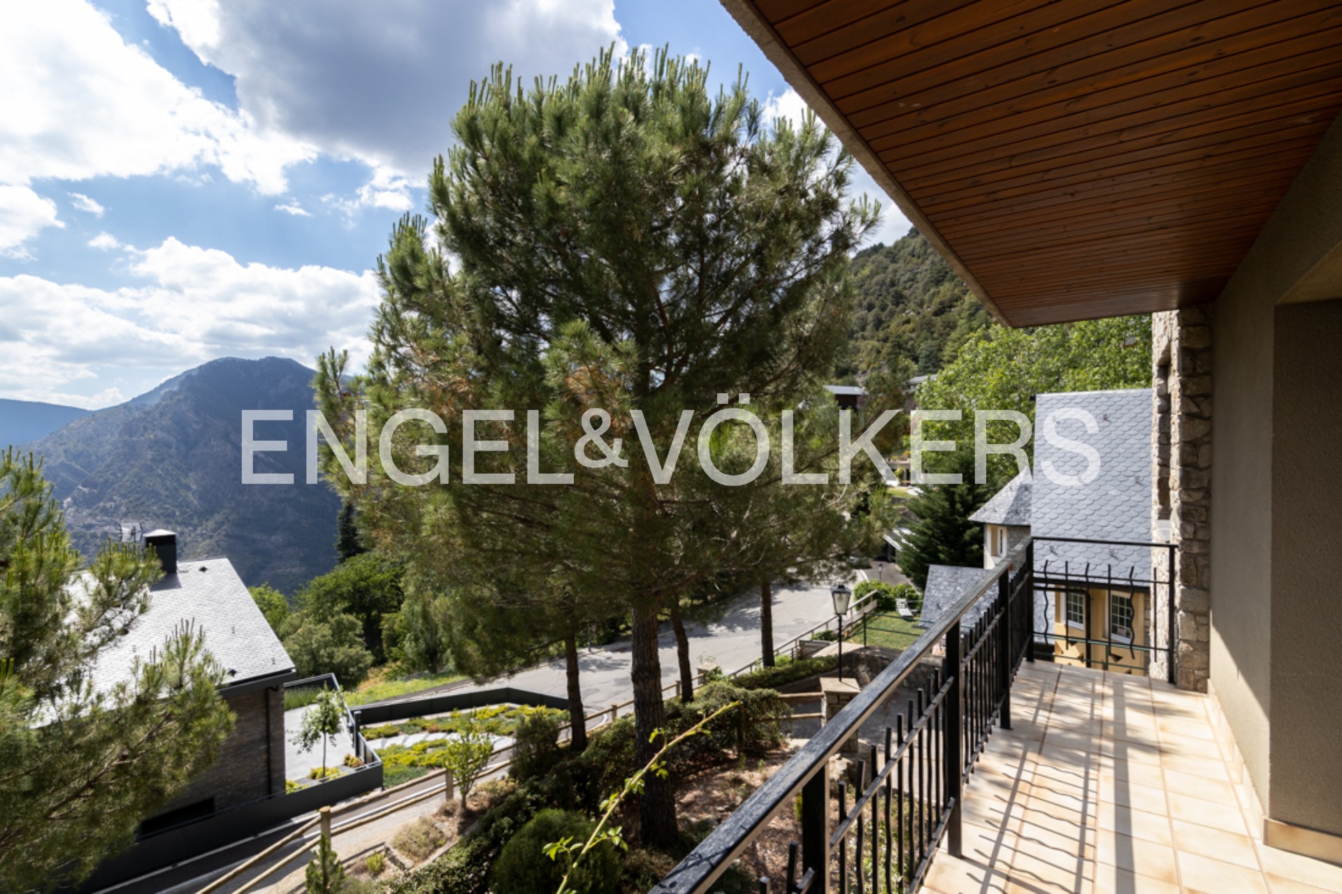 Xalet en venda a Certers, 5 habitacions, 393 metres