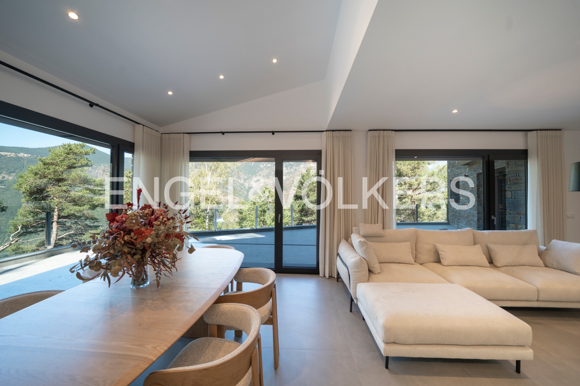 Xalet en venda a Aubinyà, 4 habitacions, 364 metres