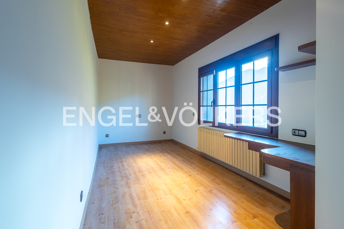 Chalet en venta en Andorra la Vella, 4 habitaciones, 450 metros