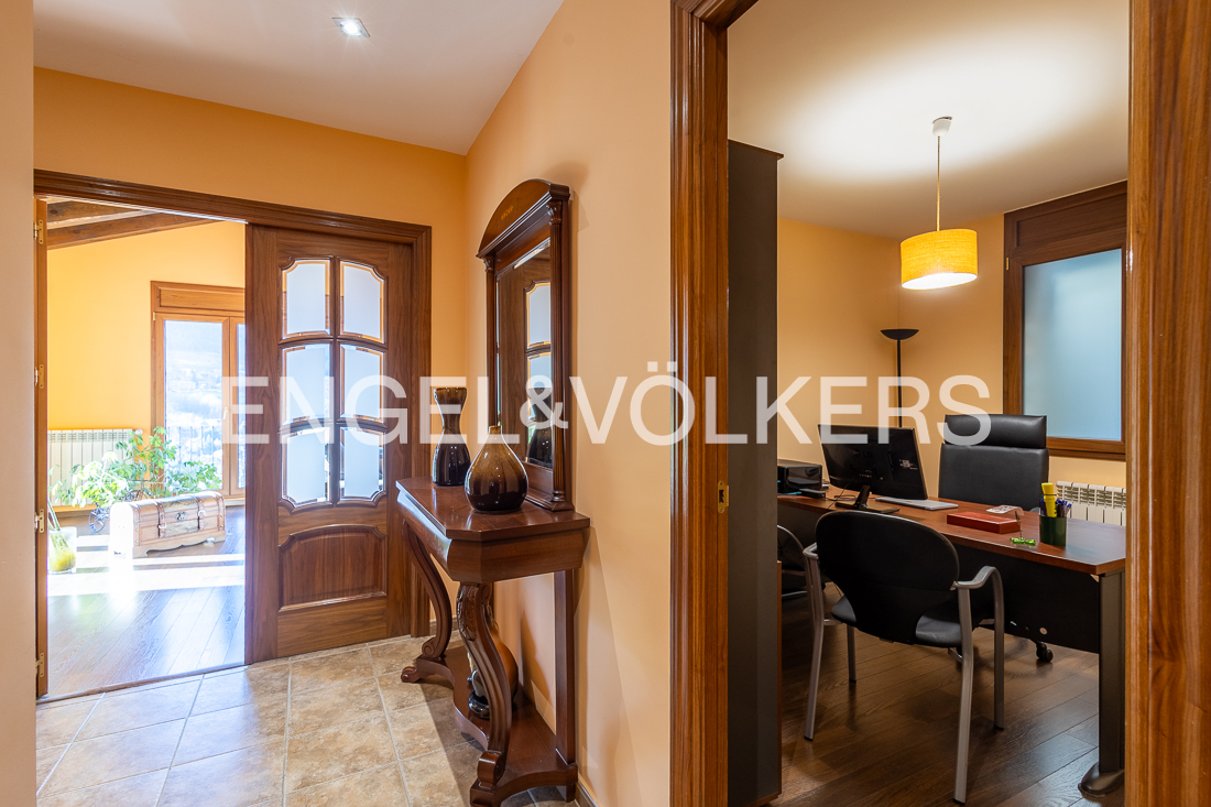 Chalet en venta en L'Aldosa de la Massana, 4 habitaciones, 364 metros