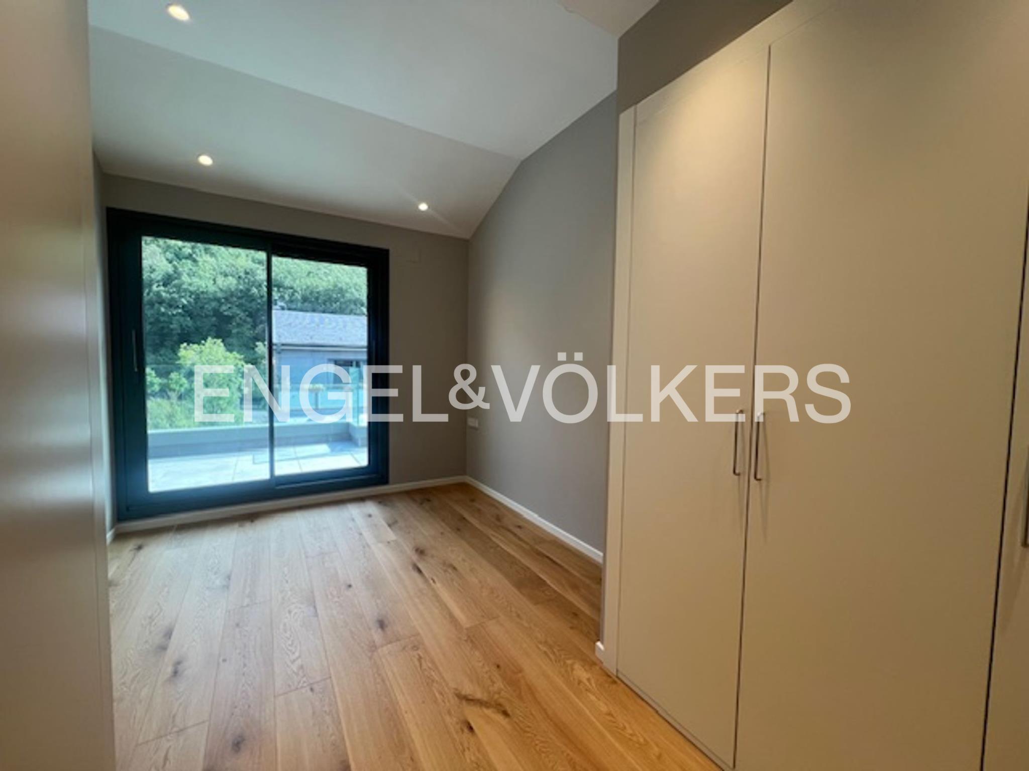 Ático de alquiler en Escaldes Engordany, 4 habitaciones, 180 metros