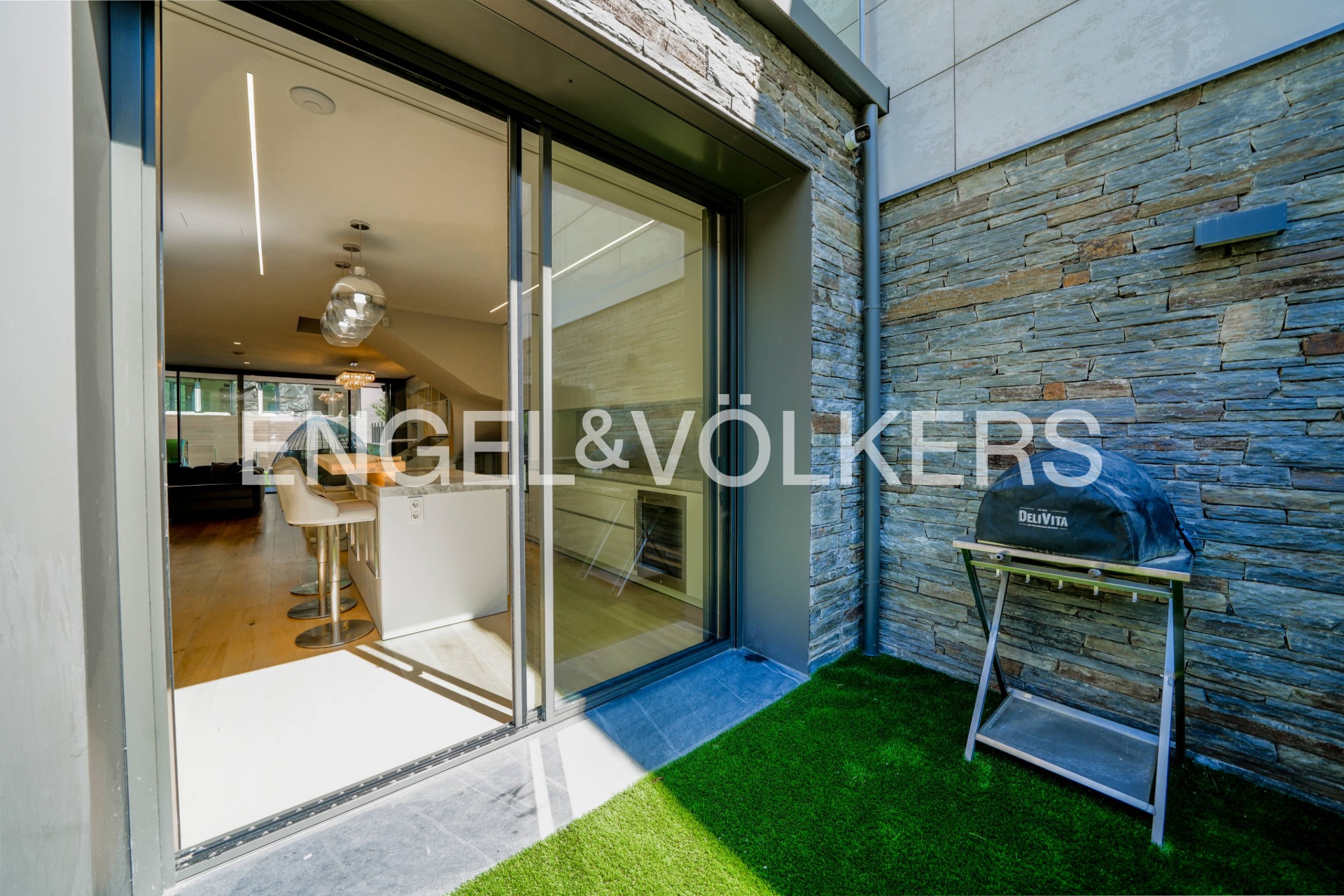 Casa adossada en venda a Escàs, 4 habitacions, 372 metres