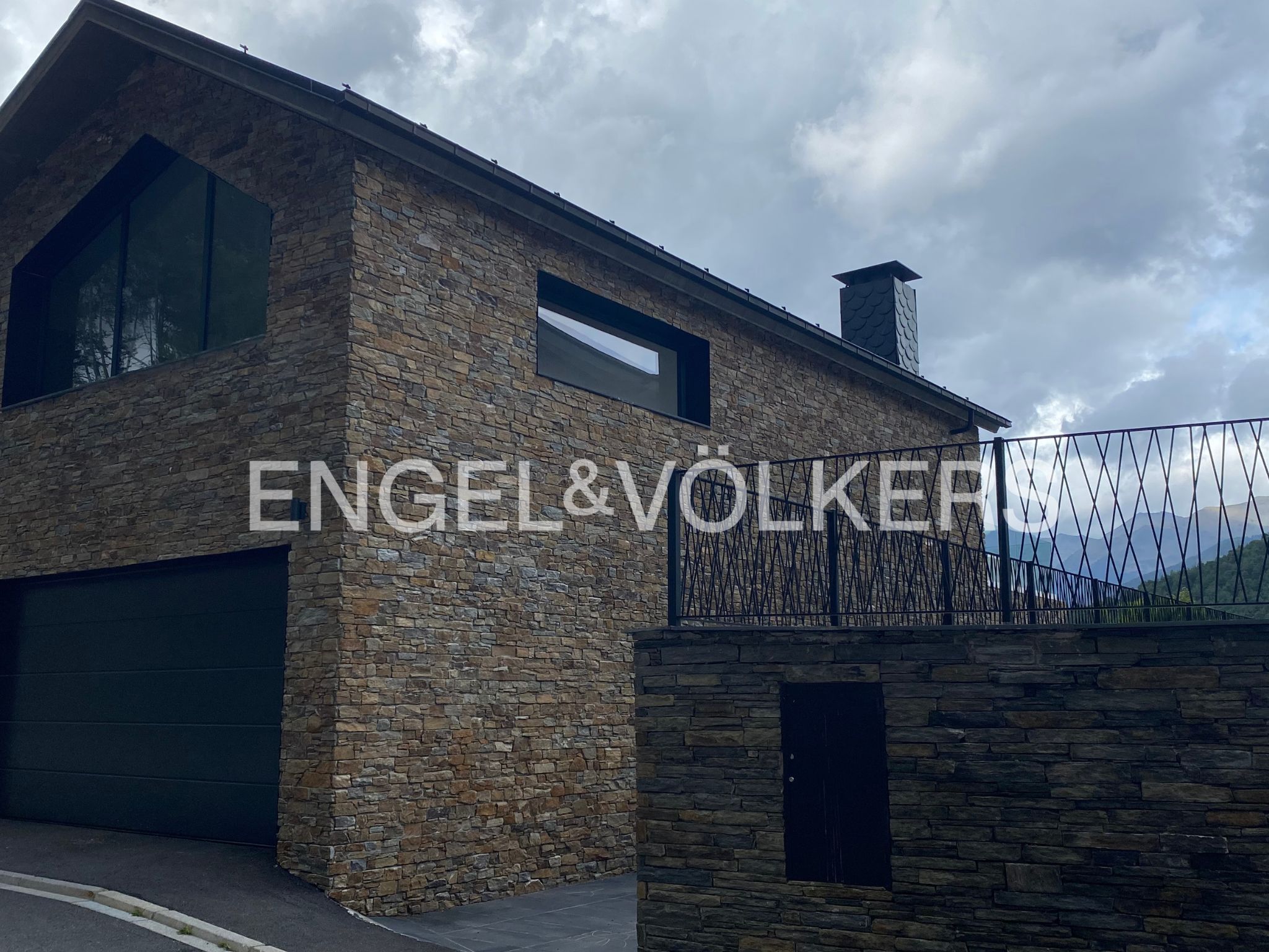 Xalet de lloguer a Anyós, 4 habitacions, 352 metres