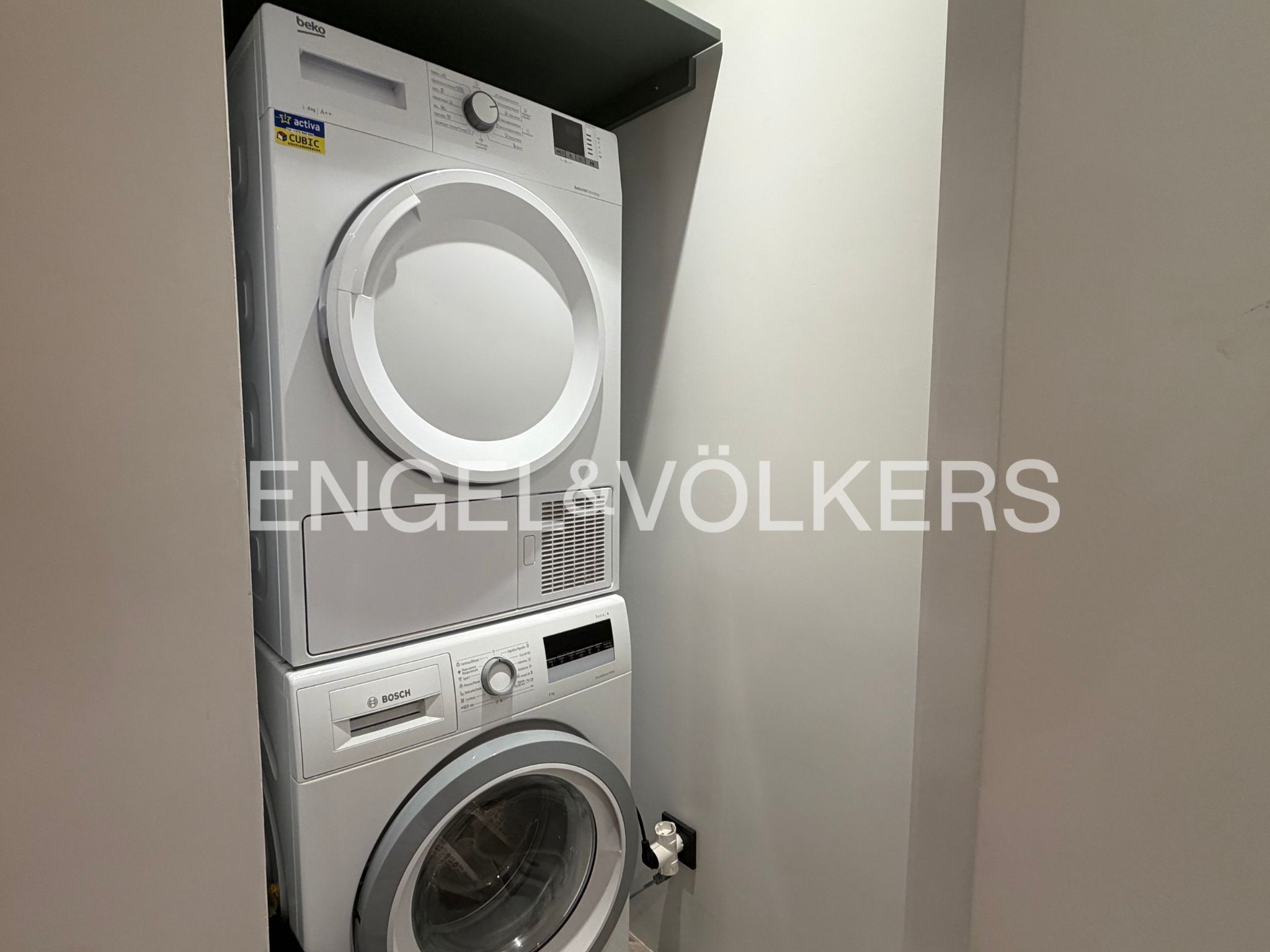 Piso de alquiler en La Cortinada, 2 habitaciones, 91 metros