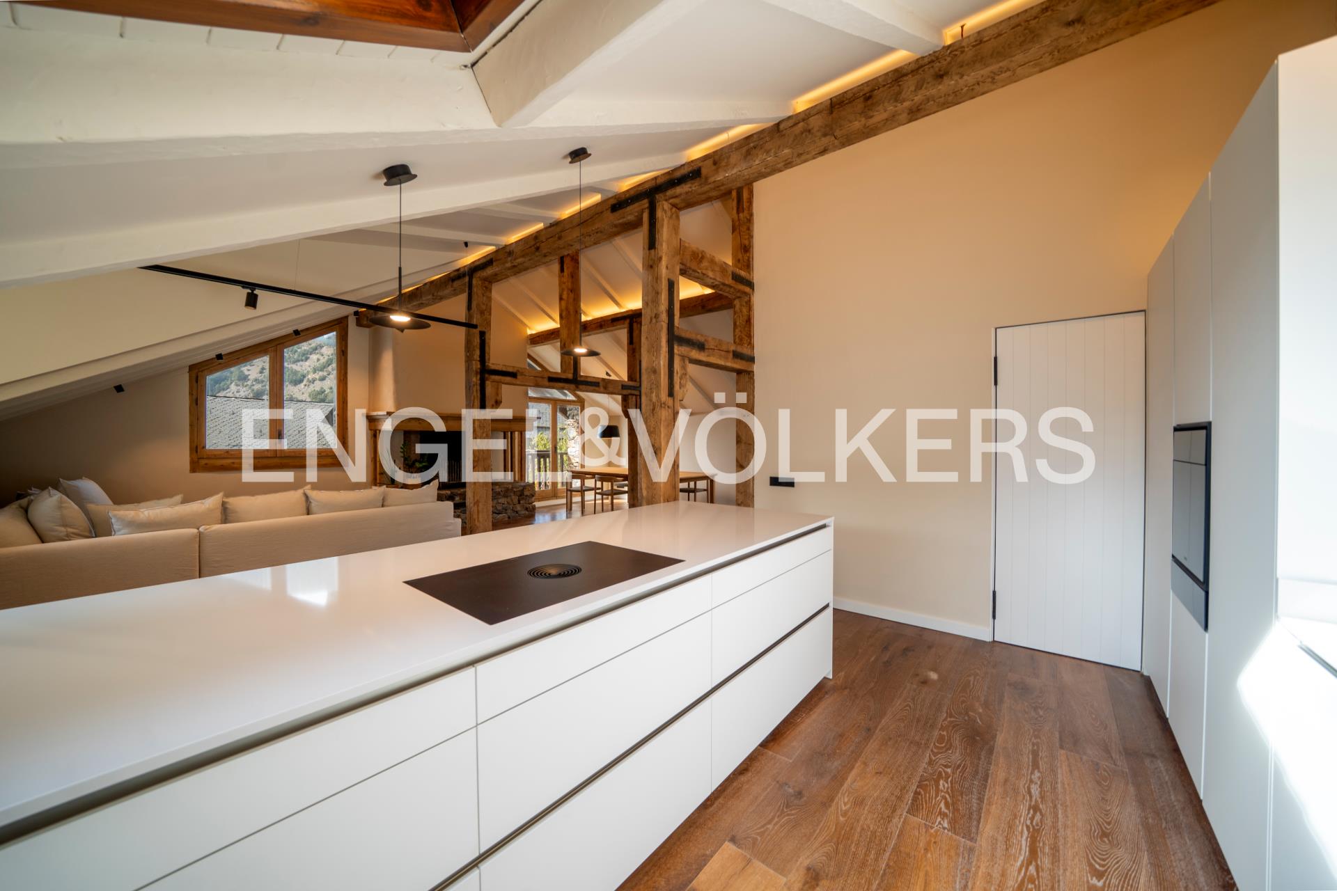 Casa adossada en venda a Ordino, 4 habitacions, 243 metres