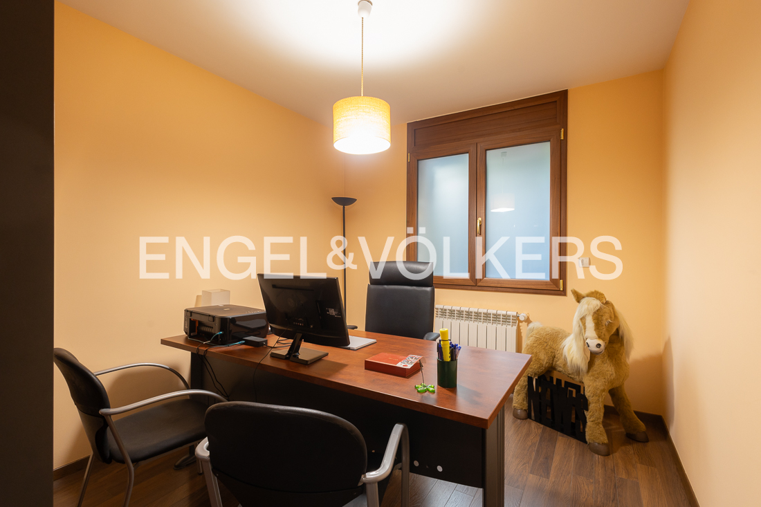 Chalet en venta en L'Aldosa de la Massana, 4 habitaciones, 364 metros