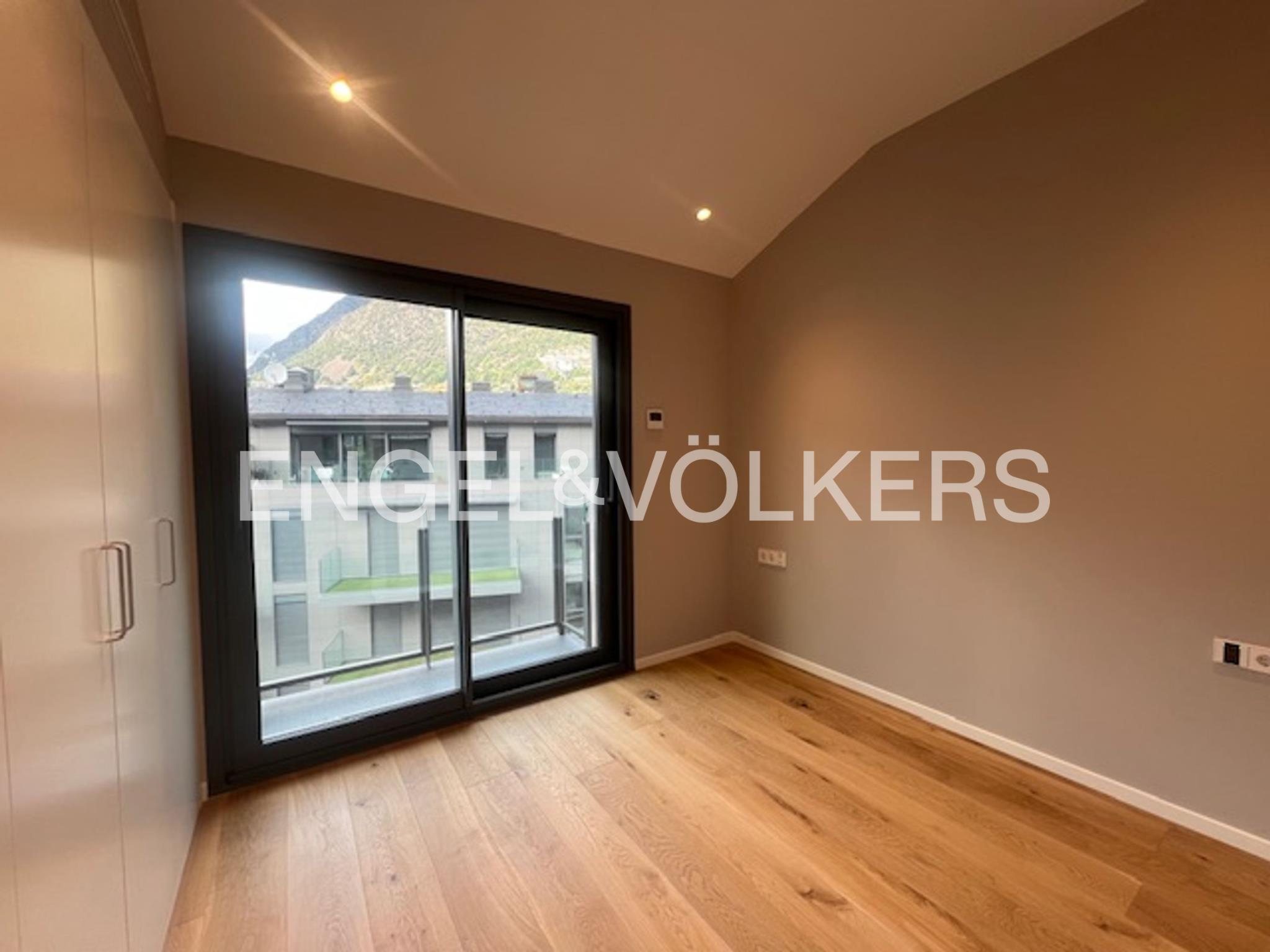 Ático de alquiler en Escaldes Engordany, 4 habitaciones, 180 metros