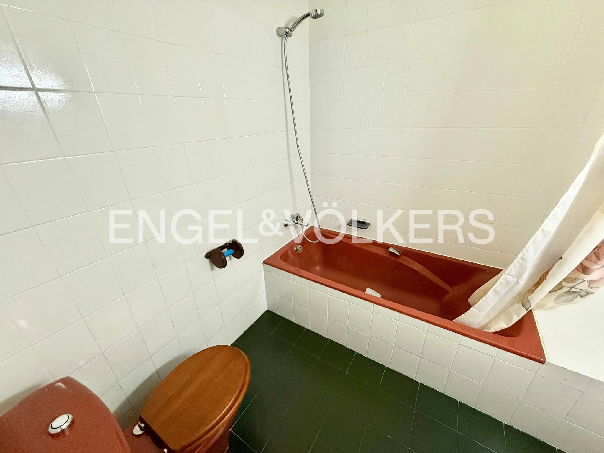 Àtic de lloguer a Santa Coloma, 4 habitacions, 211 metres