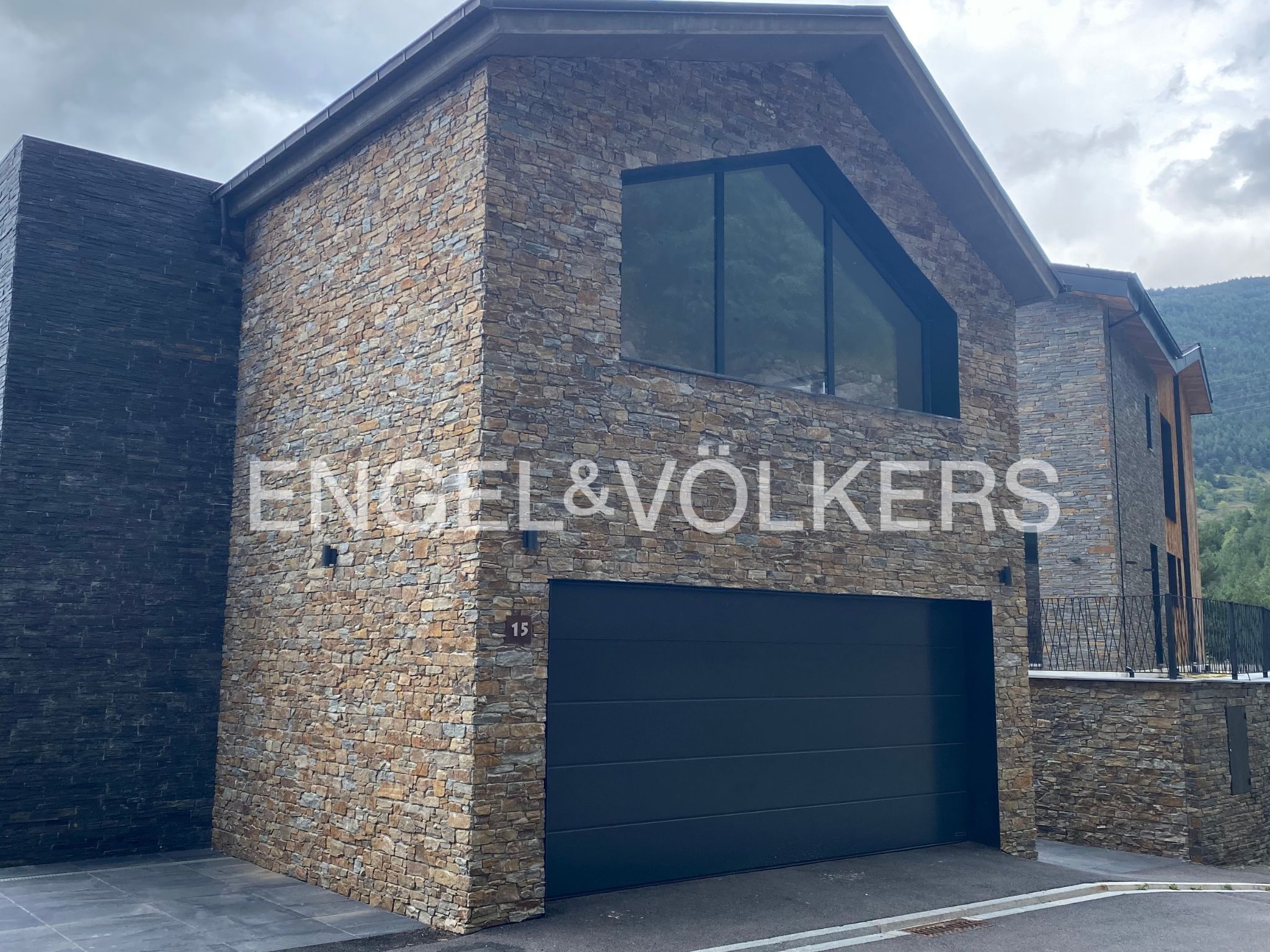 Xalet de lloguer a Anyós, 4 habitacions, 352 metres