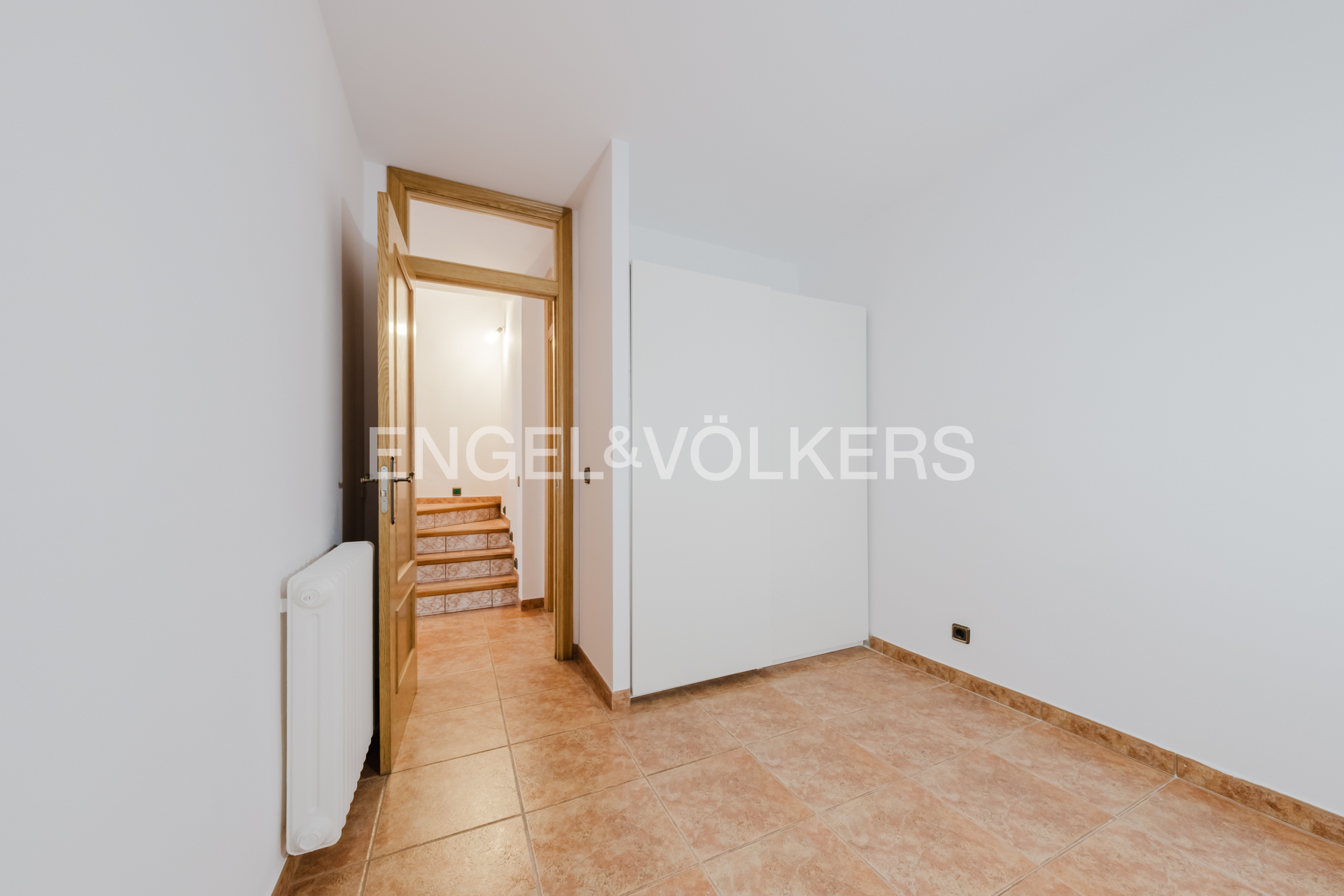 Casa adossada en venda a La Cortinada, 3 habitacions, 183 metres