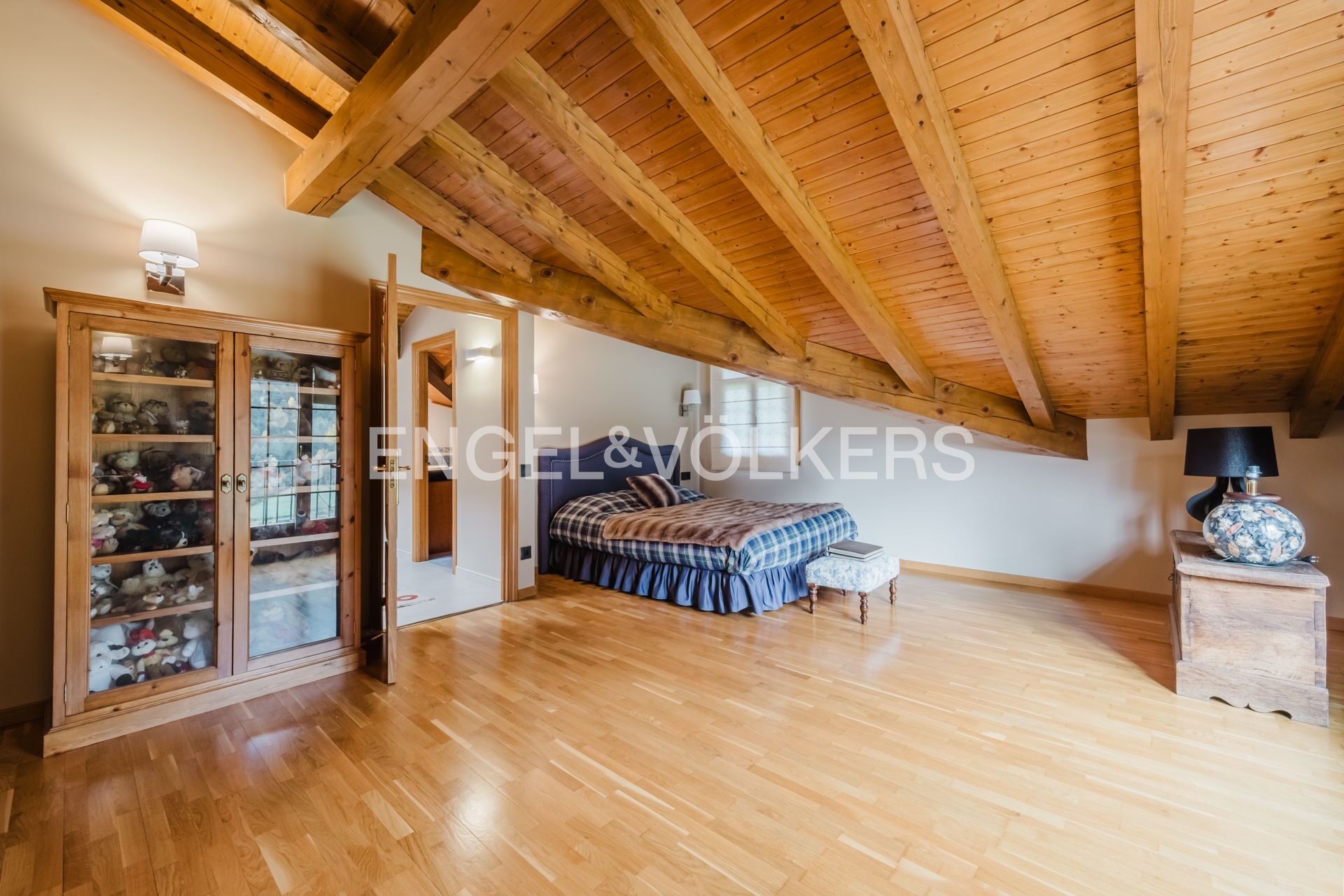 Casa adossada en venda a Arans, 4 habitacions, 382 metres