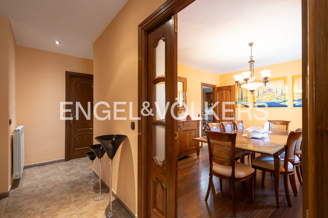 Chalet en venta en L'Aldosa de la Massana, 4 habitaciones, 364 metros