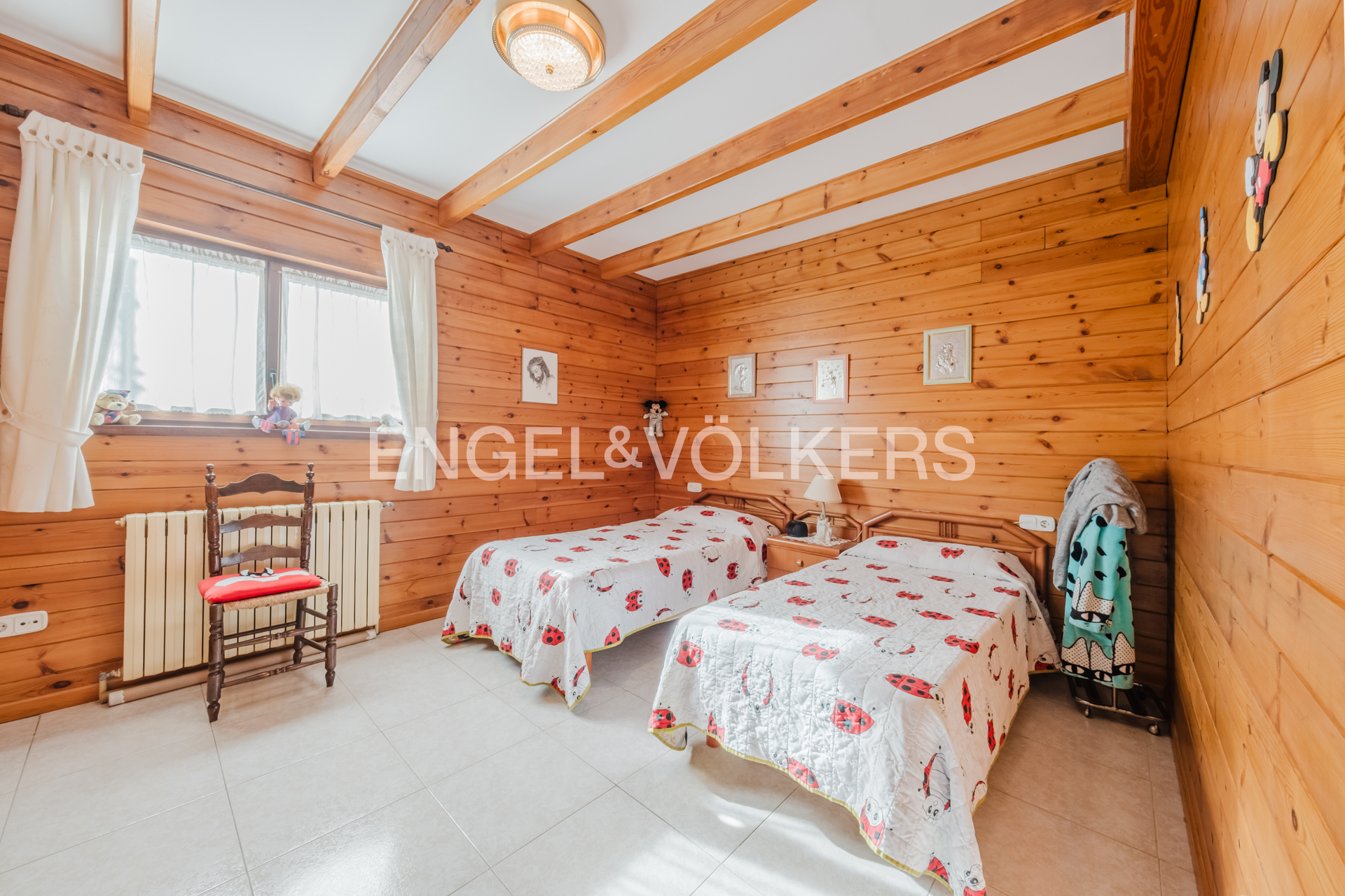 Chalet en venta en Certers, 8 habitaciones, 603 metros