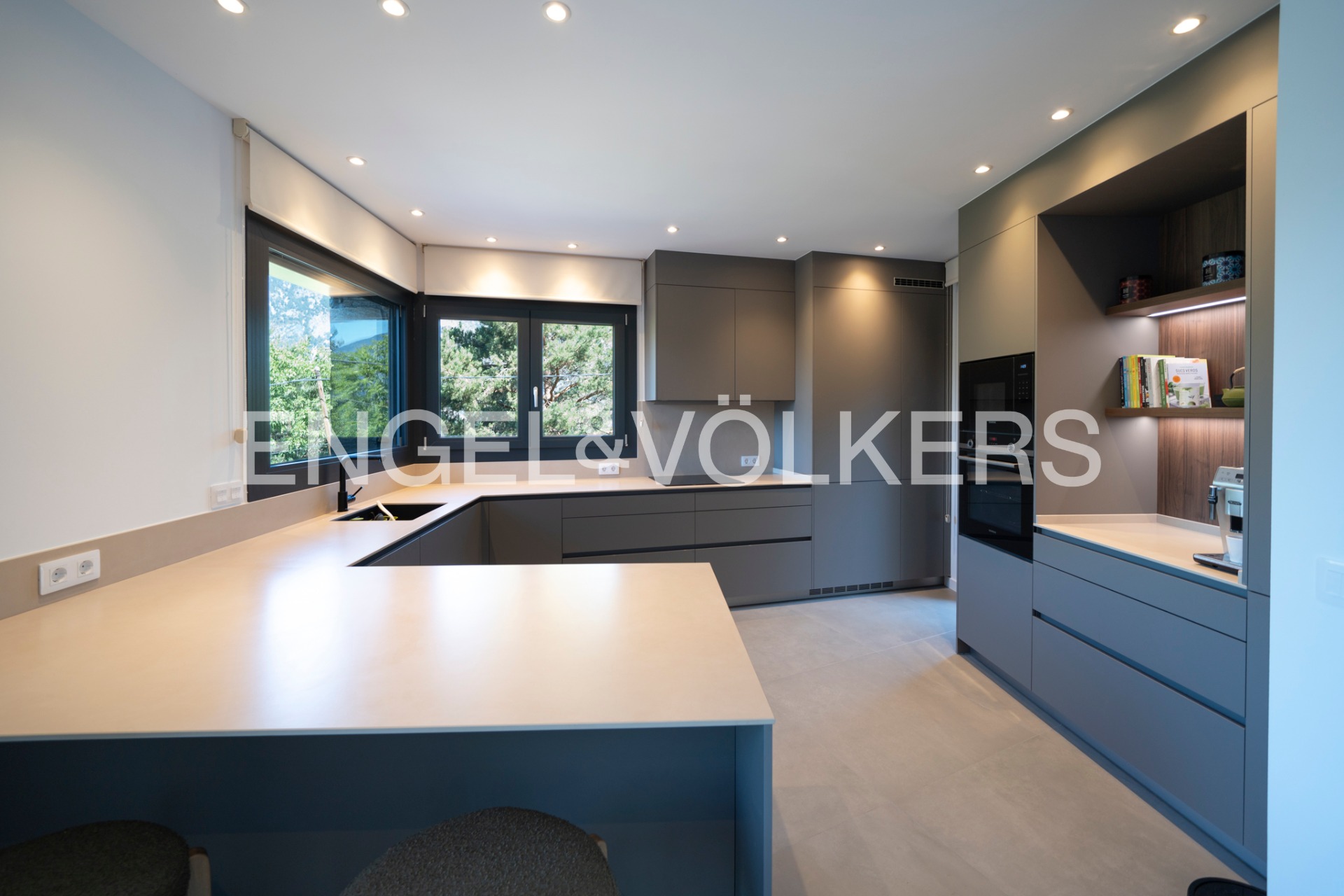 Xalet en venda a Aubinyà, 4 habitacions, 364 metres
