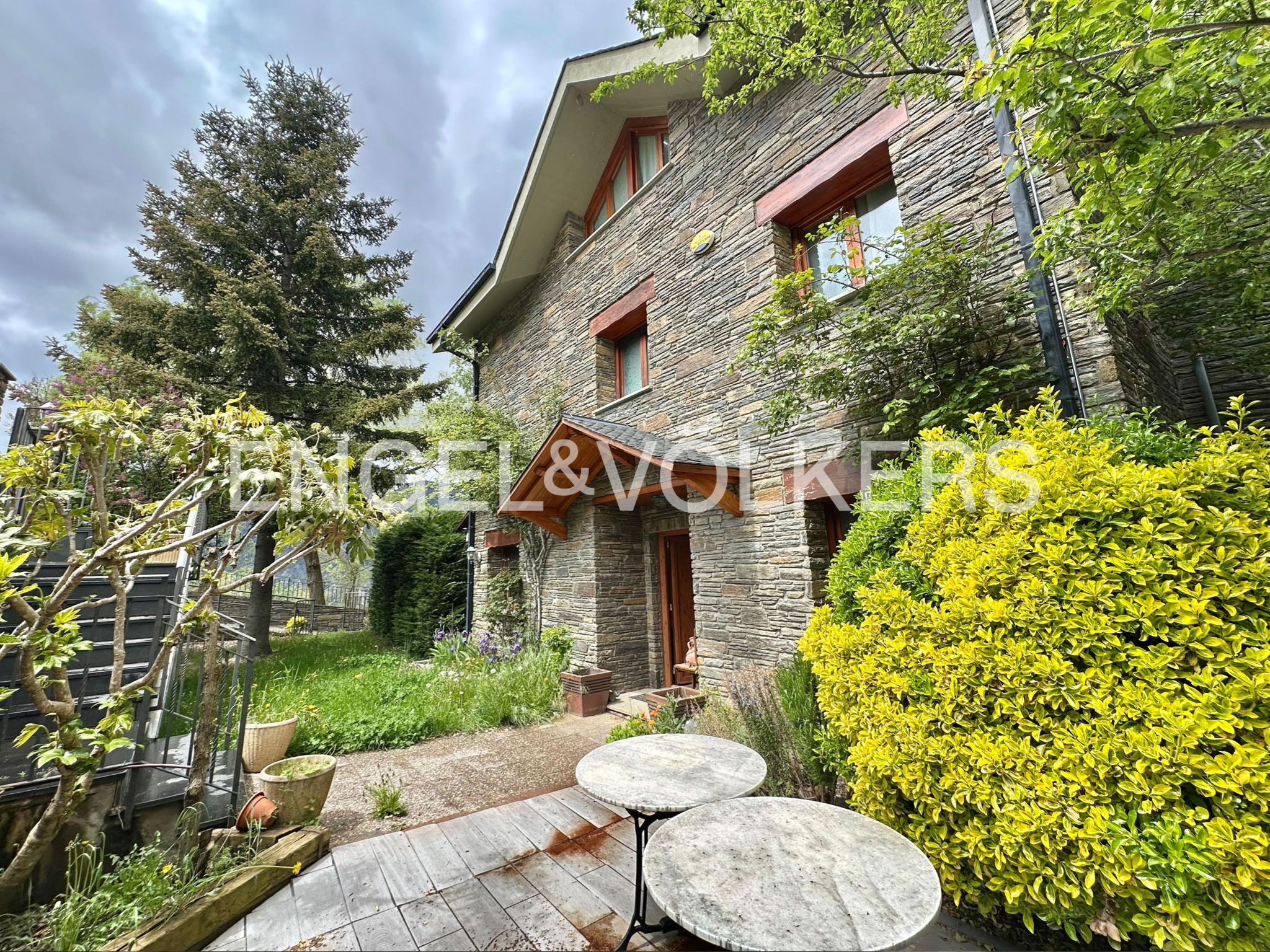 Chalet en venta en Aixirivall, 5 habitaciones, 451 metros