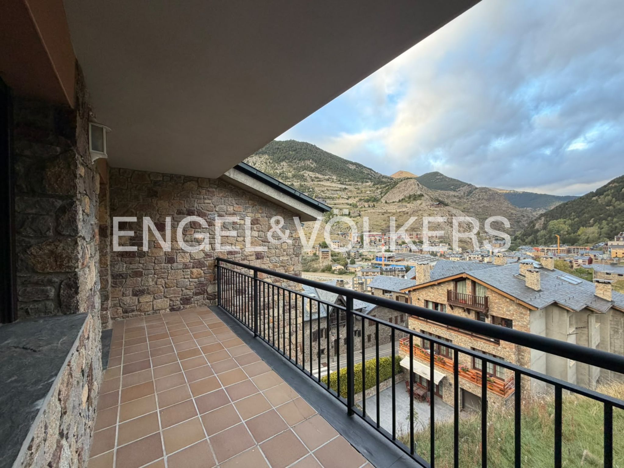 Pis de lloguer a Prats, 3 habitacions, 145 metres