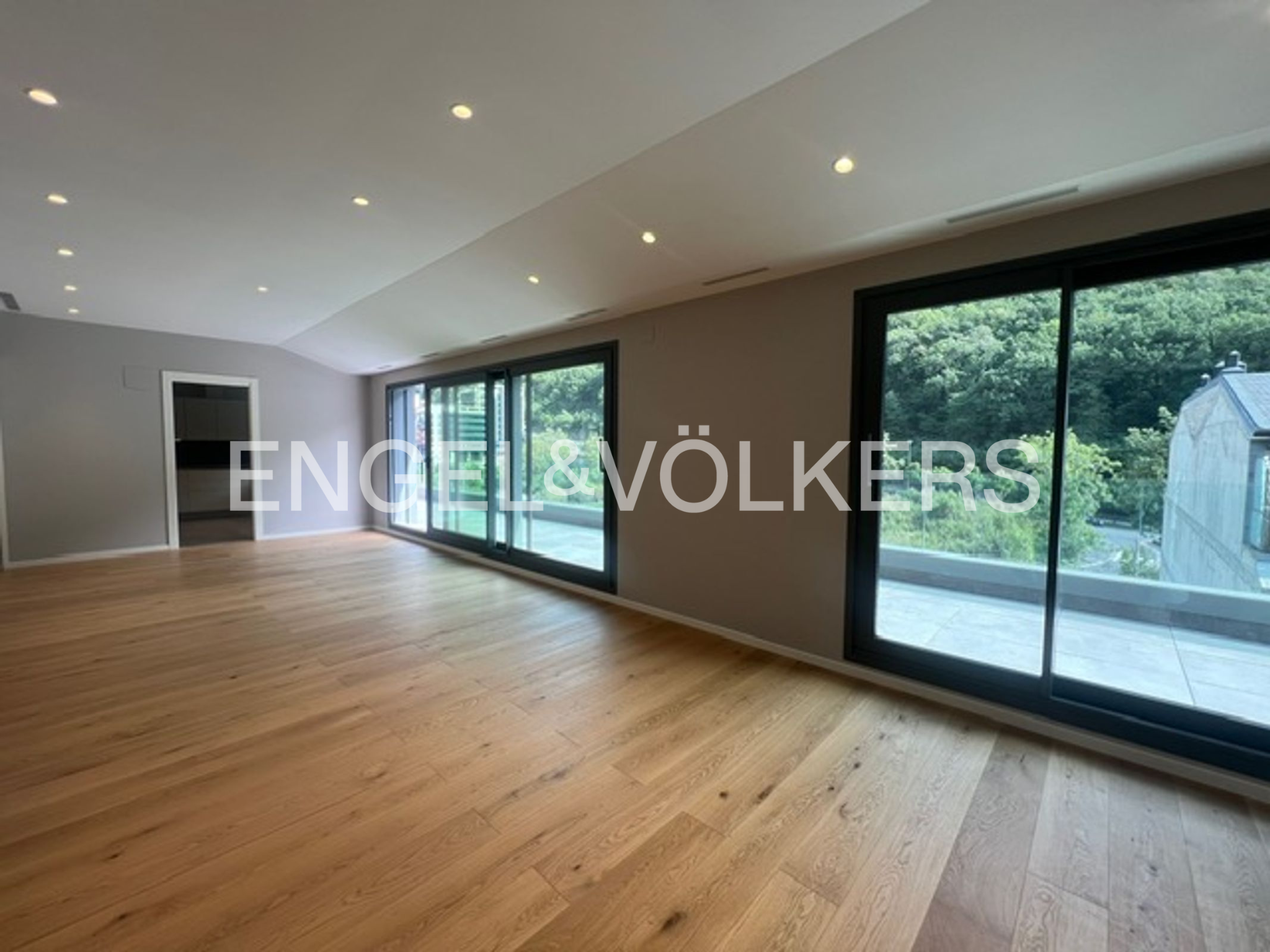 Ático de alquiler en Escaldes Engordany, 4 habitaciones, 180 metros